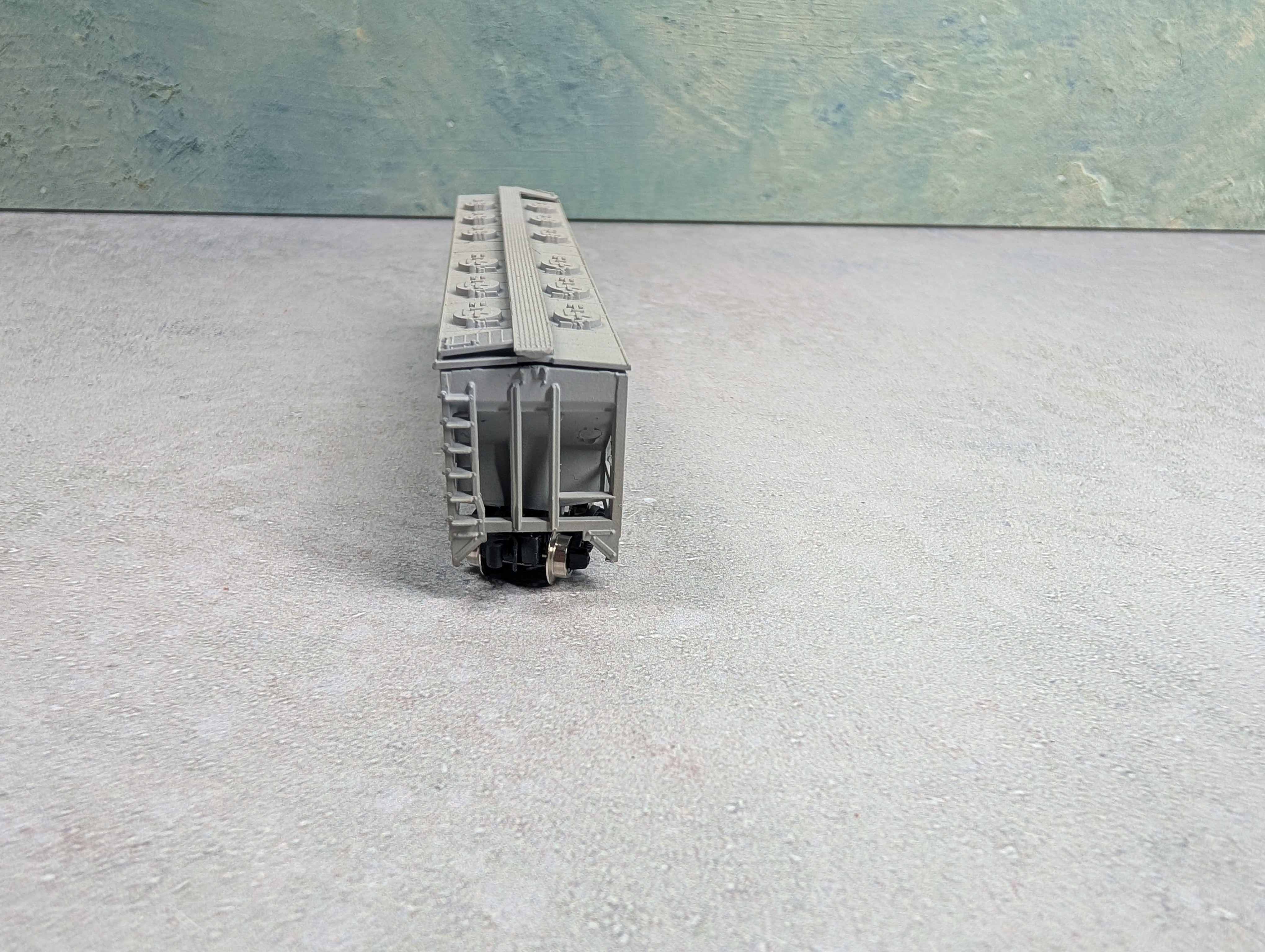 USED Con-Cor #1-001732 N Scale PS-2 52' Covered Hopper Norfolk & Western N&W #70352