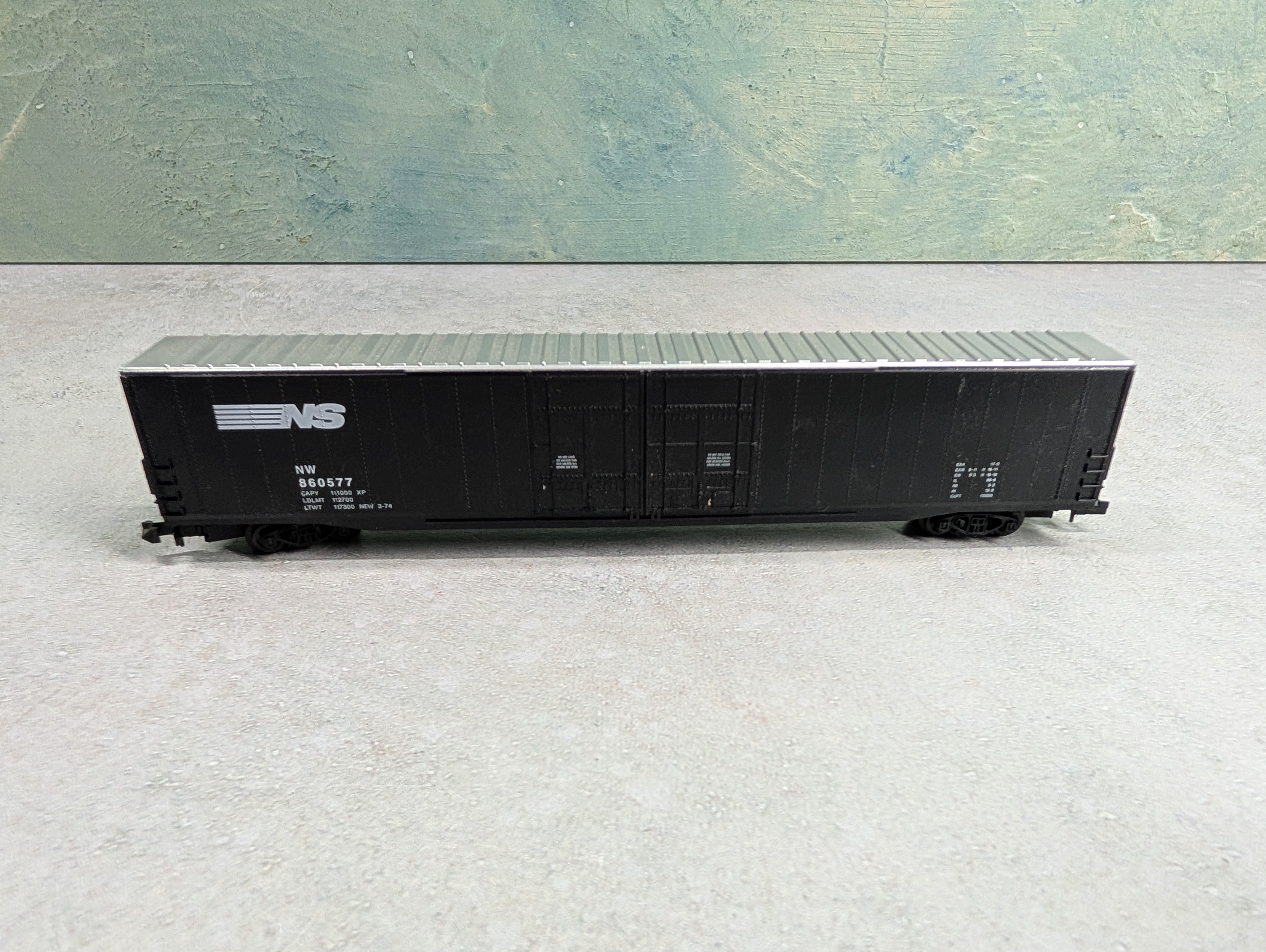 USED Arnold 5323 N Scale 86' Double Door Box Car Norfolk Southern NW #860577
