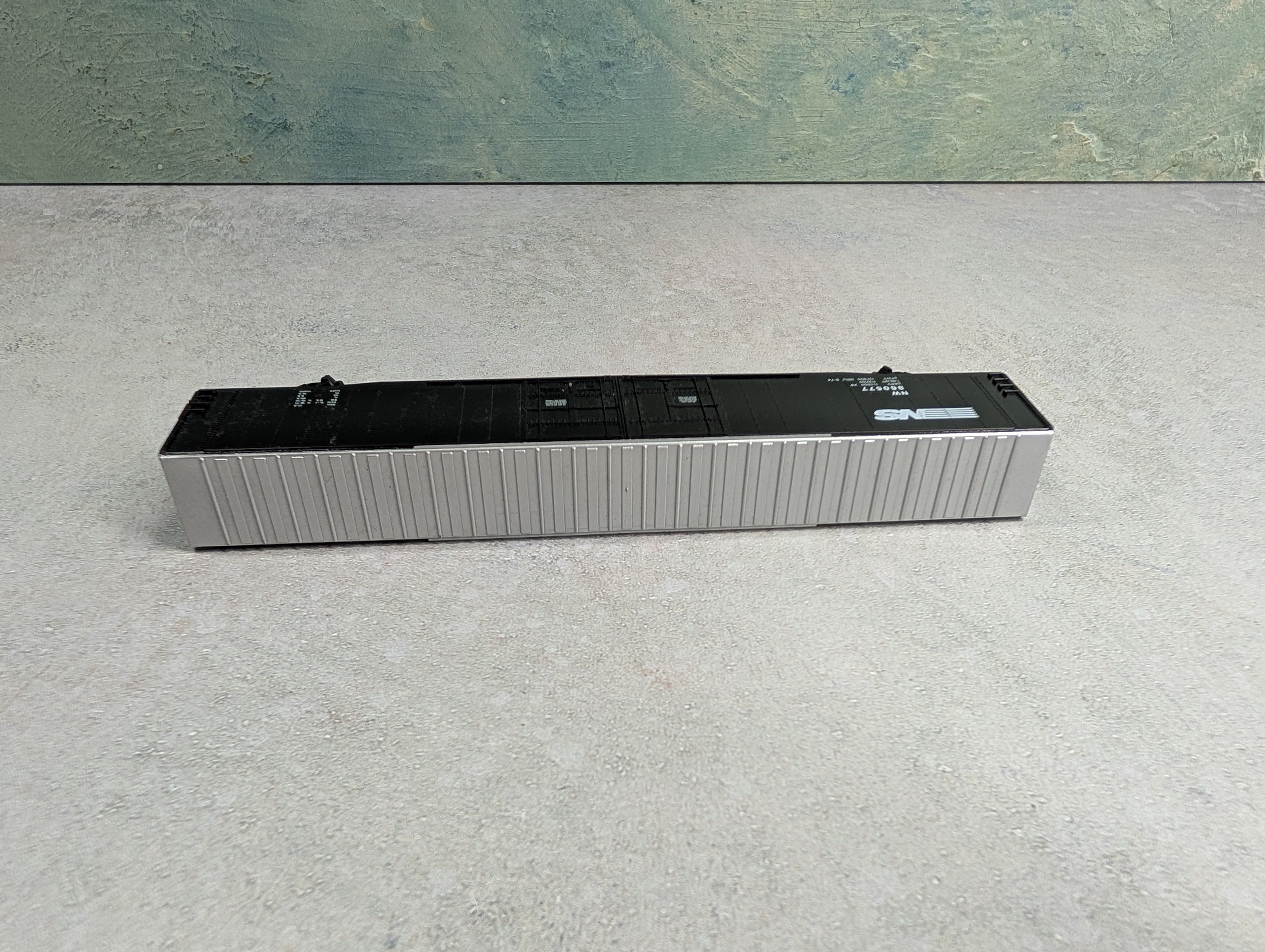 USED Arnold 5323 N Scale 86' Double Door Box Car Norfolk Southern NW #860577