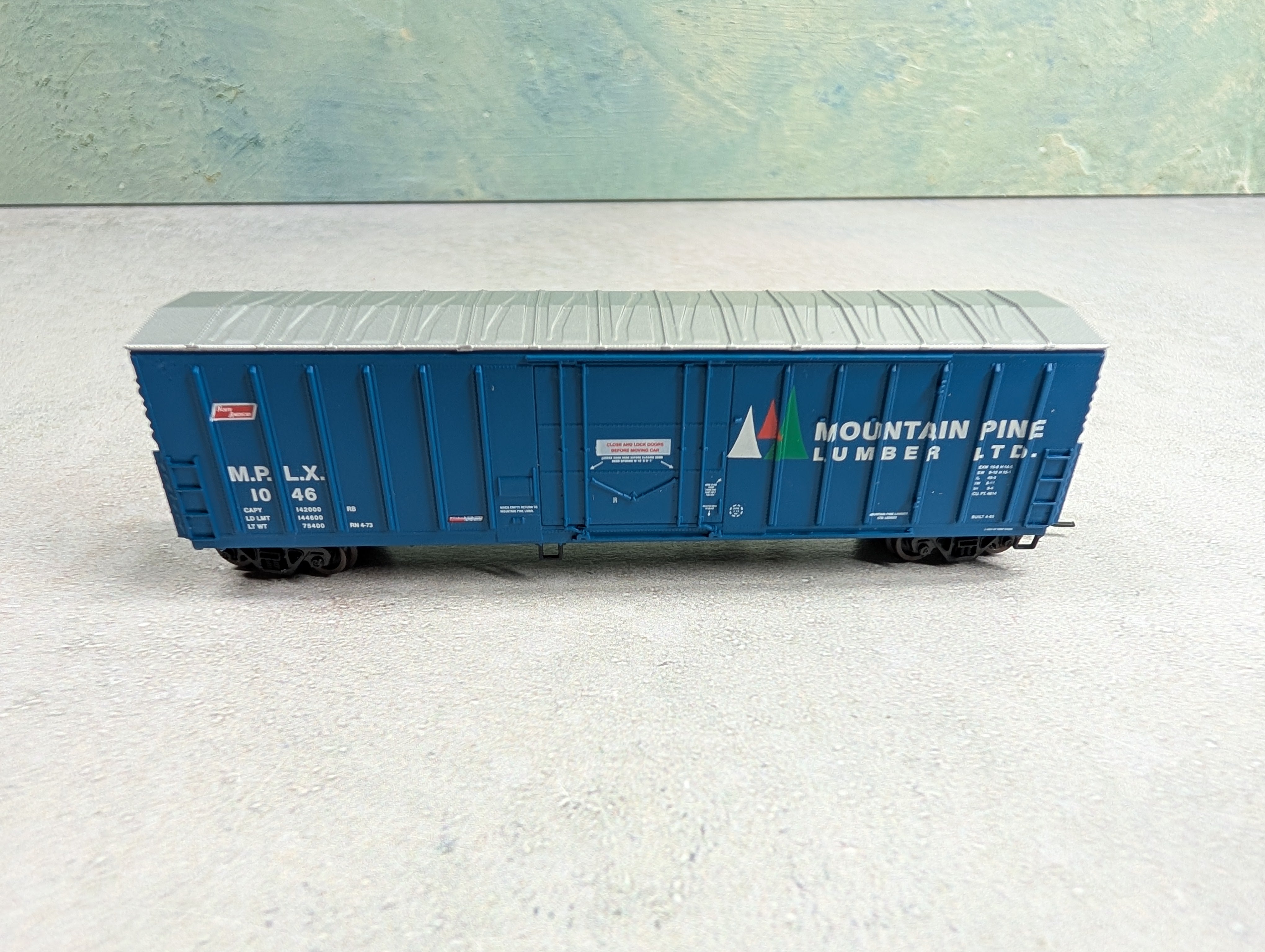 USED Athearn 10684 N Scale 50' NACC Box Car Mountain Pine Lumber MPLX #1046