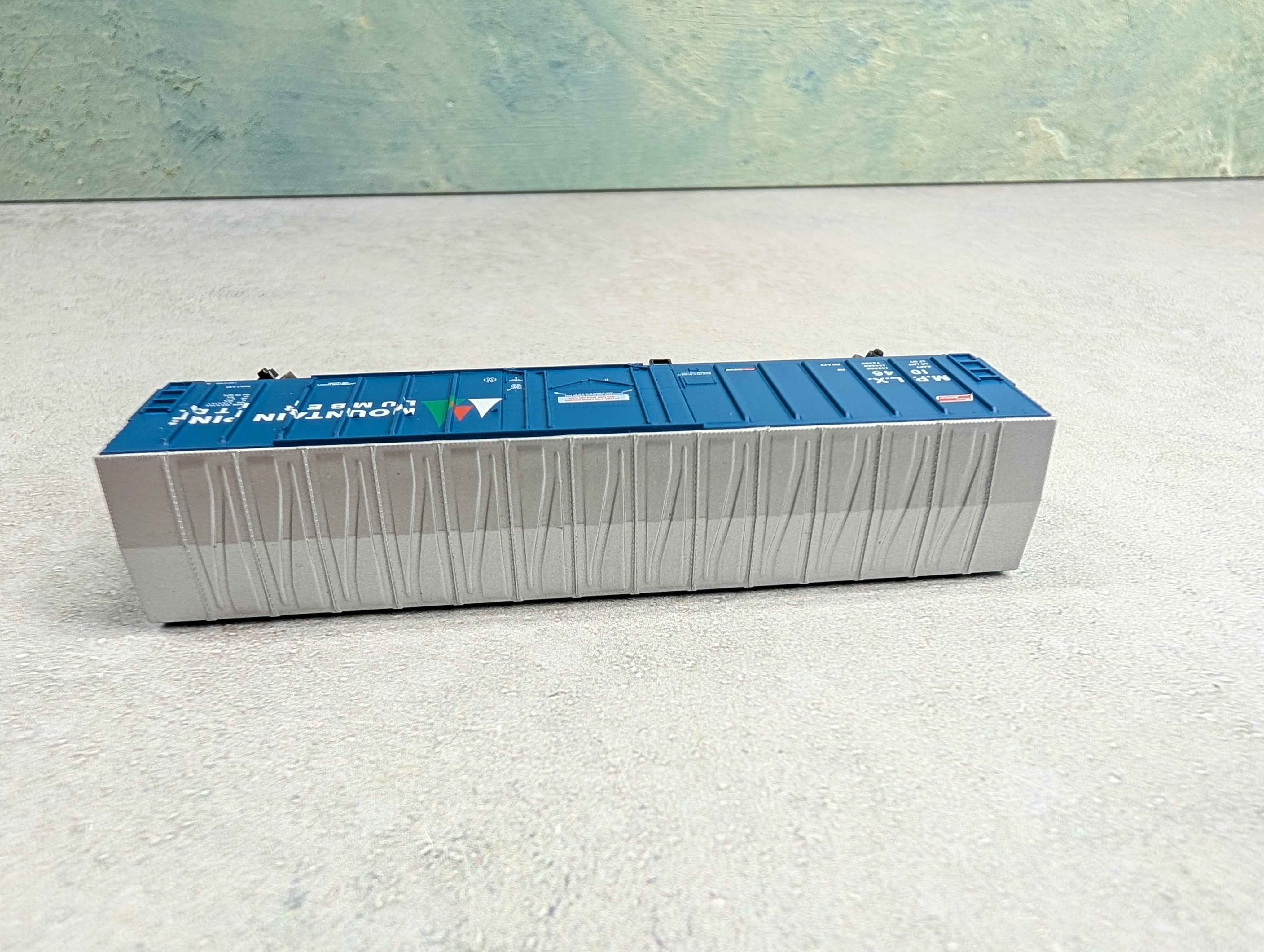 USED Athearn 10684 N Scale 50' NACC Box Car Mountain Pine Lumber MPLX #1046