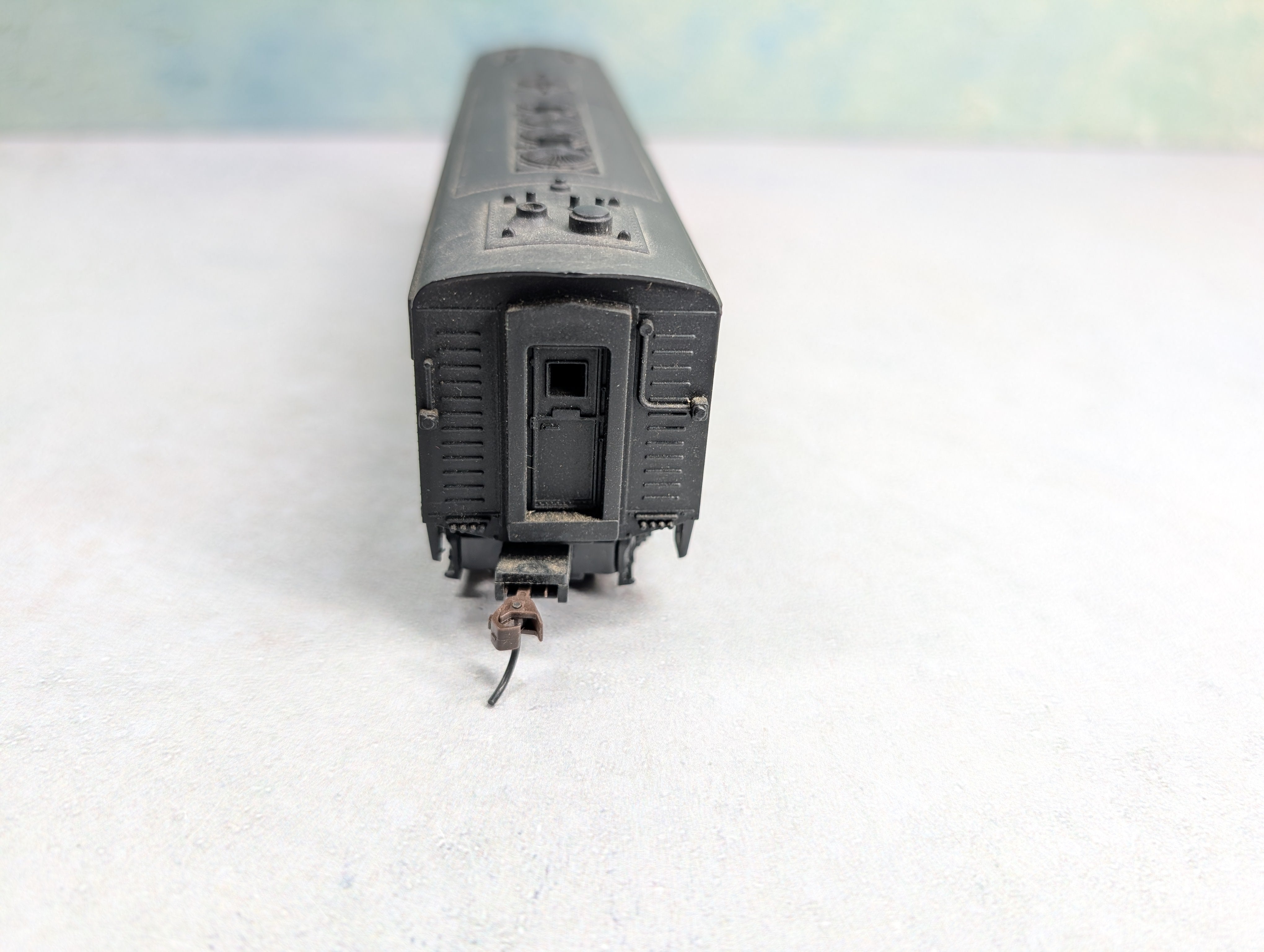 USED Mantua HO Scale Non-Powered B Unit New York Central #1651