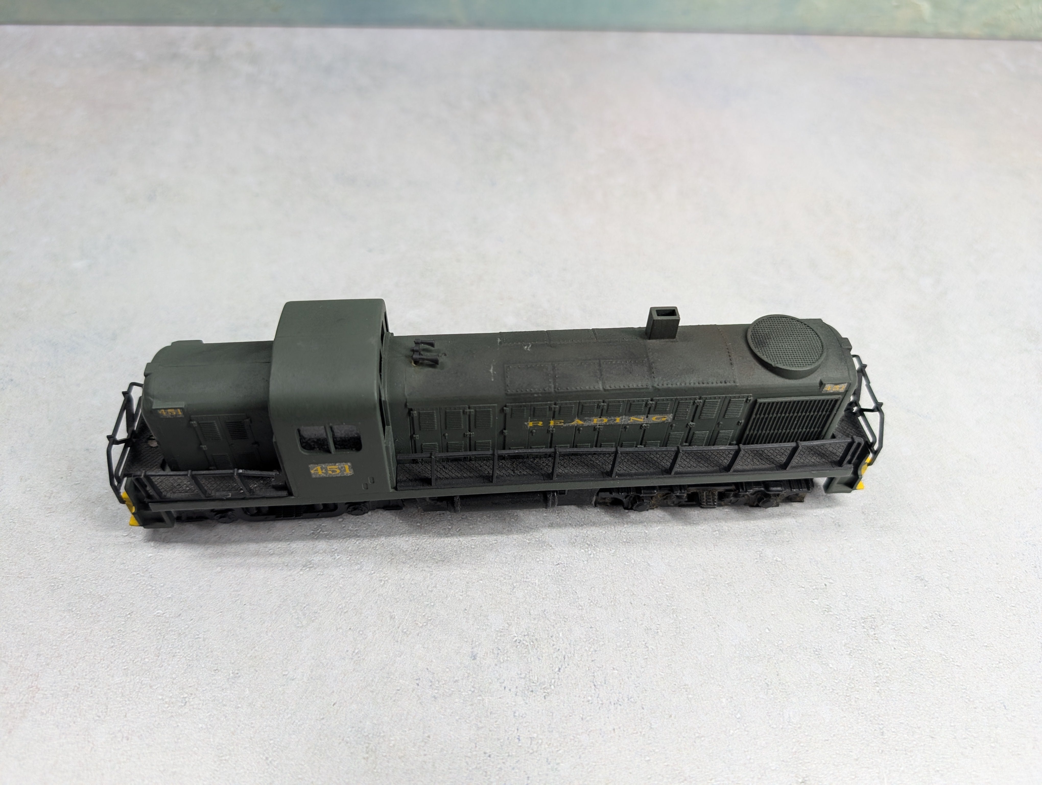 USED AHM HO Scale Diesel Locomotive Reading #451 Decal Non-Powered