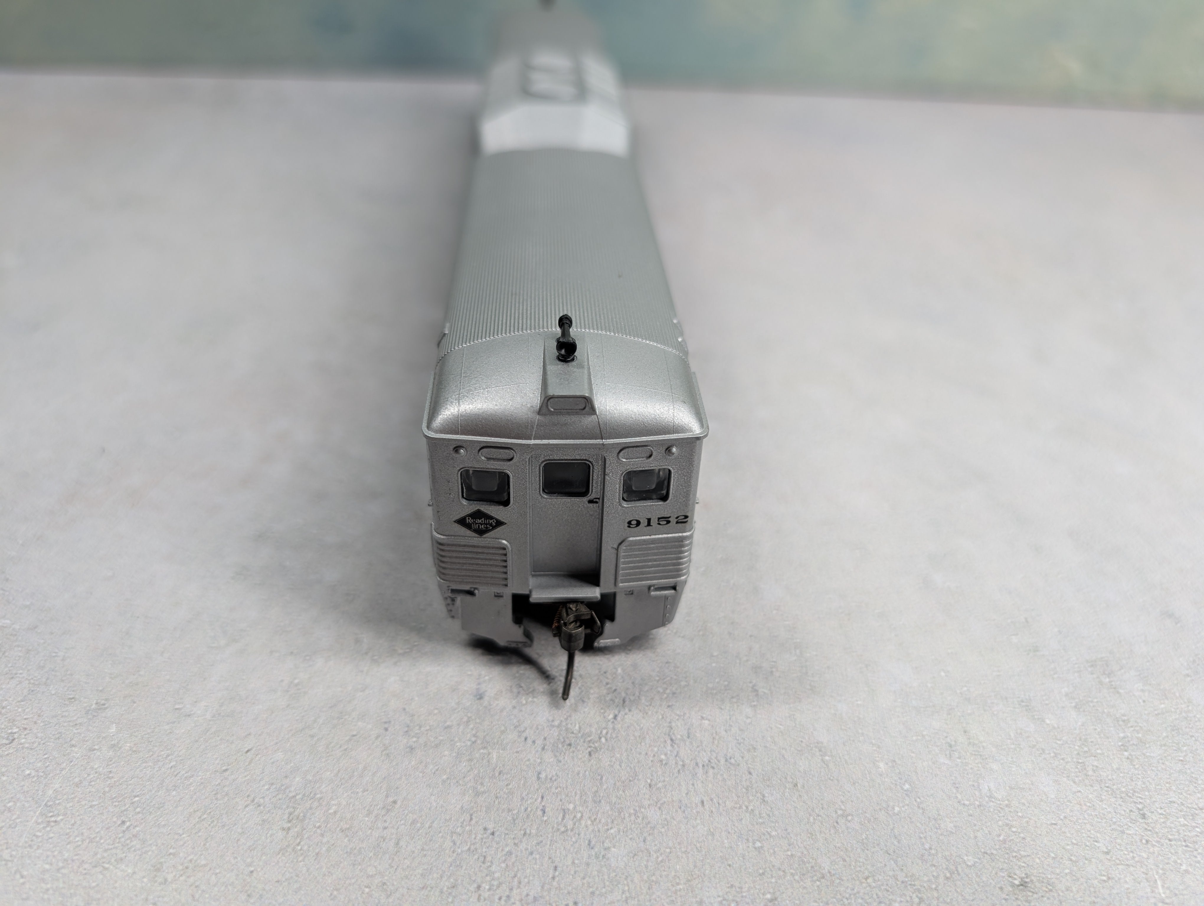 USED Athearn HO Scale RDC Passenger Car Reading #9152 Decal Parts/Repairs