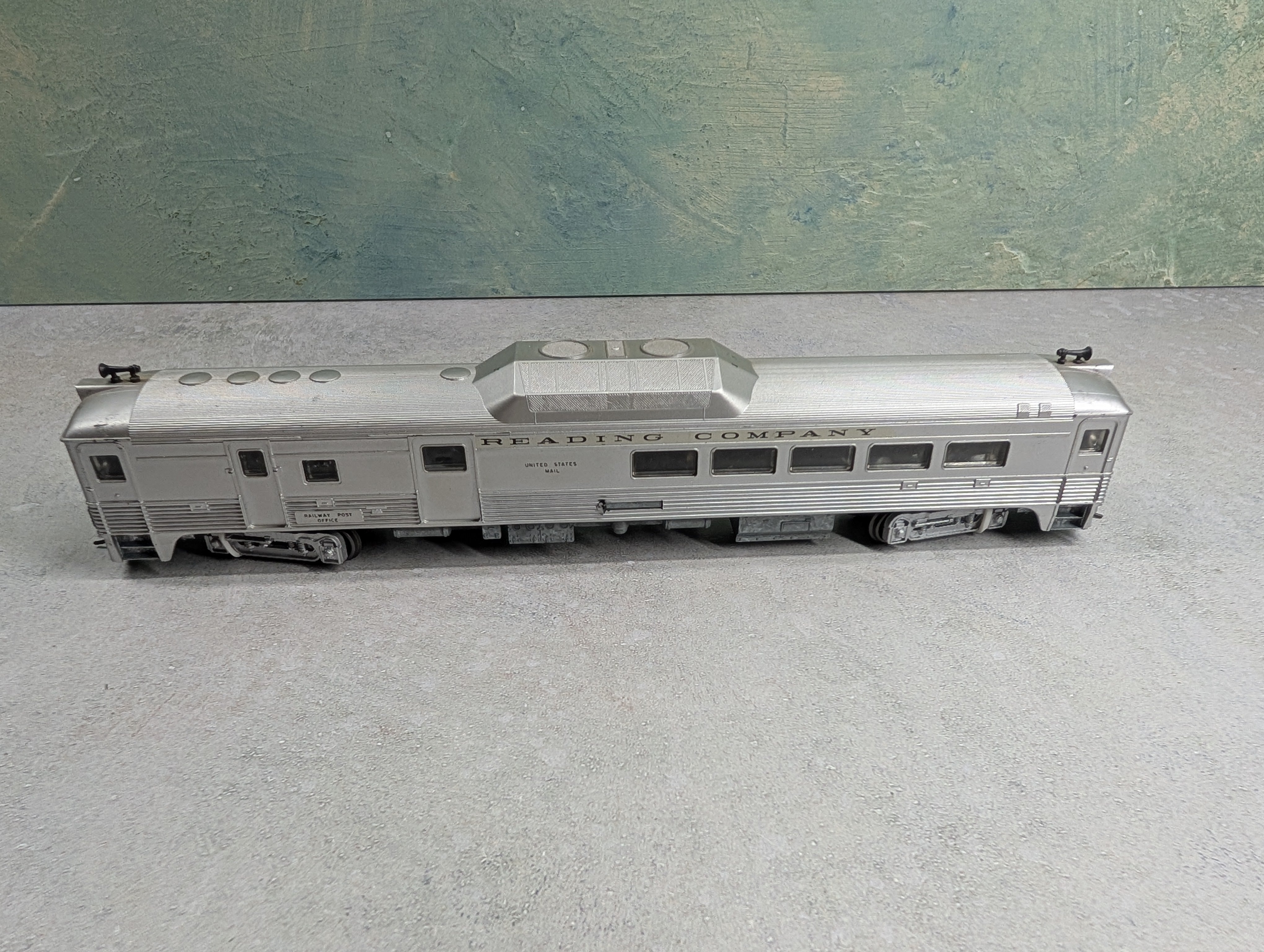 USED Athearn HO Scale RDC Passenger Car Reading Mail Car #7890 Decal Parts/Repairs