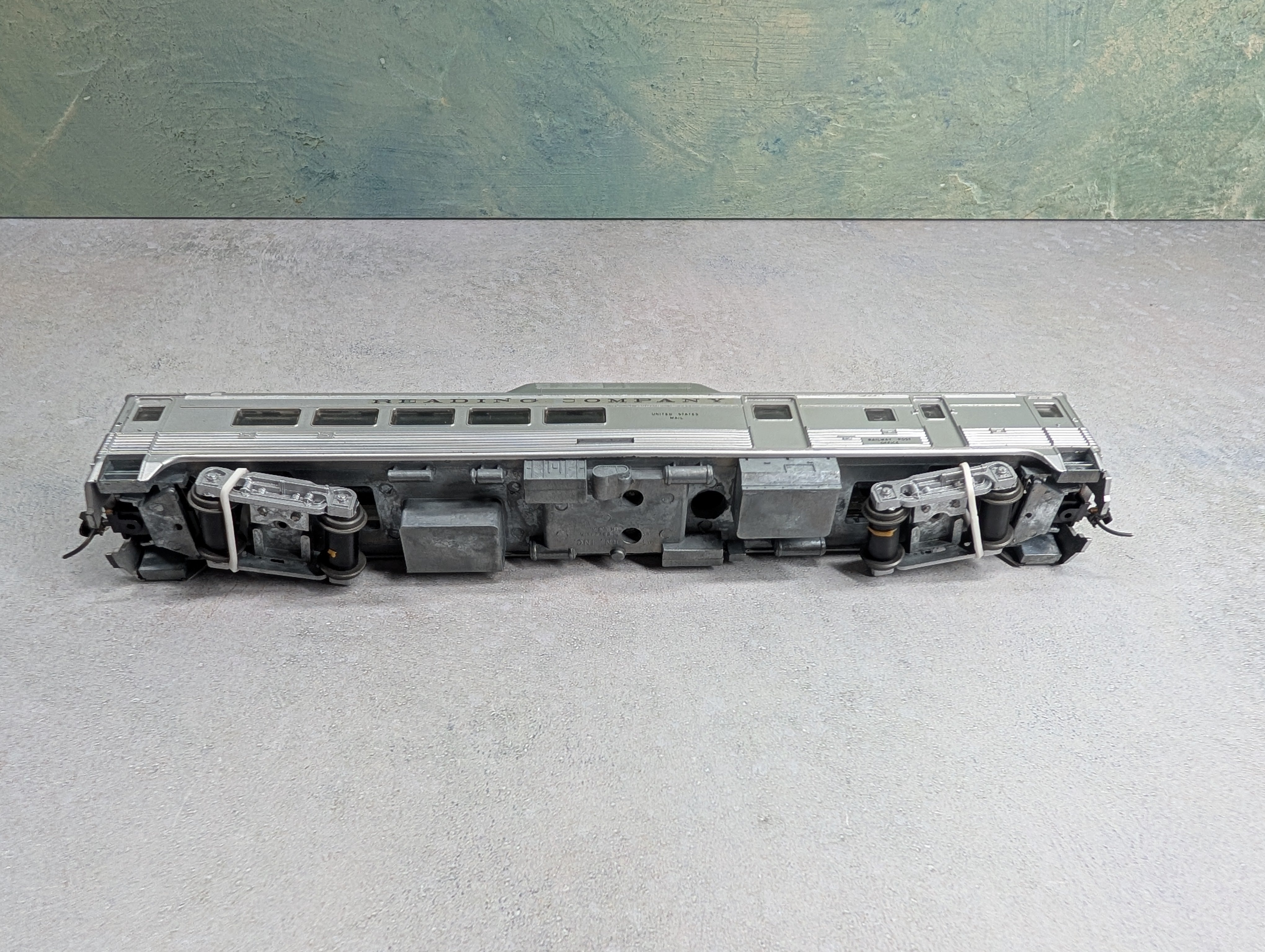 USED Athearn HO Scale RDC Passenger Car Reading Mail Car #7890 Decal Parts/Repairs