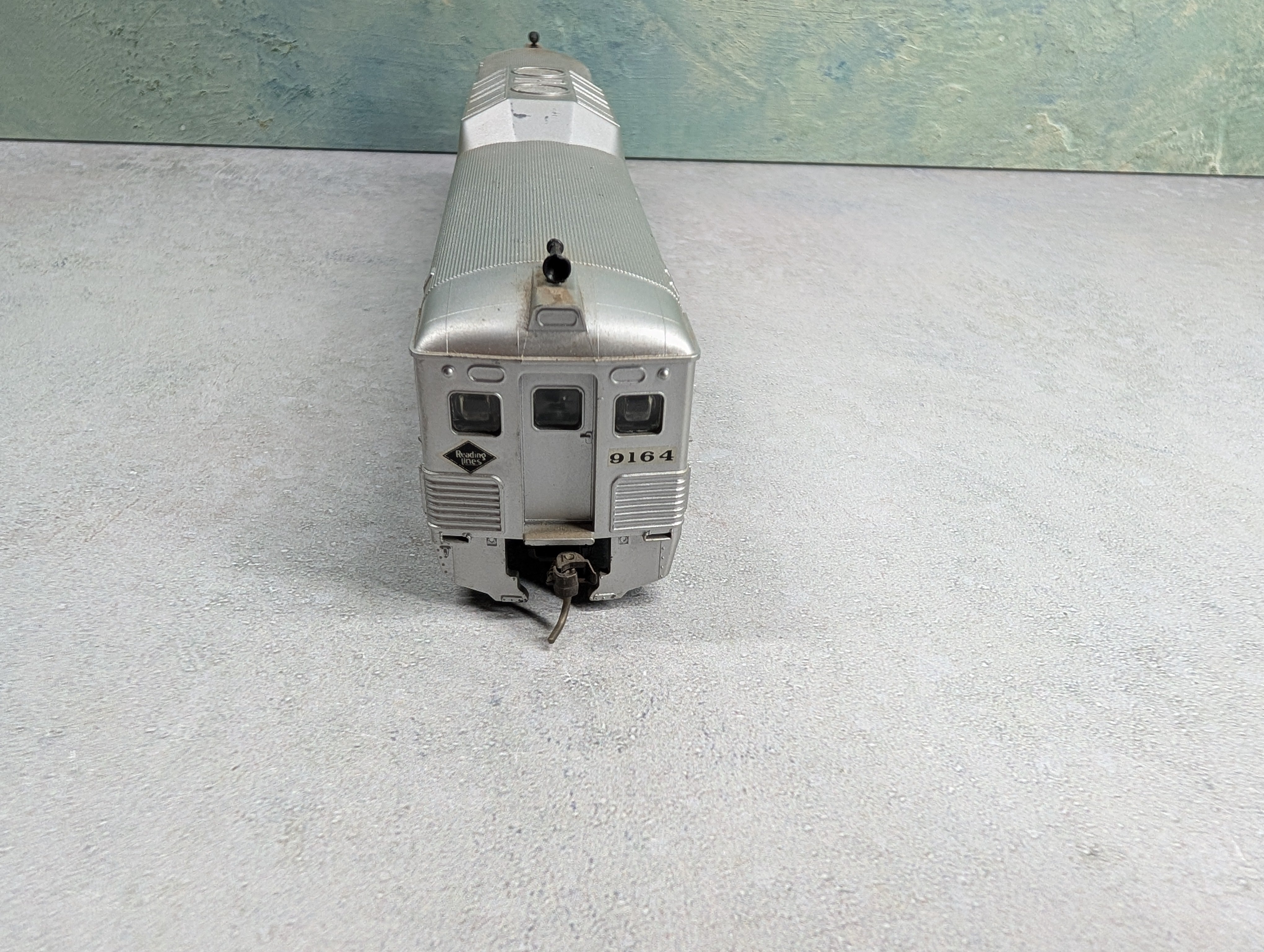 USED Athearn HO Scale RDC Passenger Car Reading #9164 Decal Non-Powered