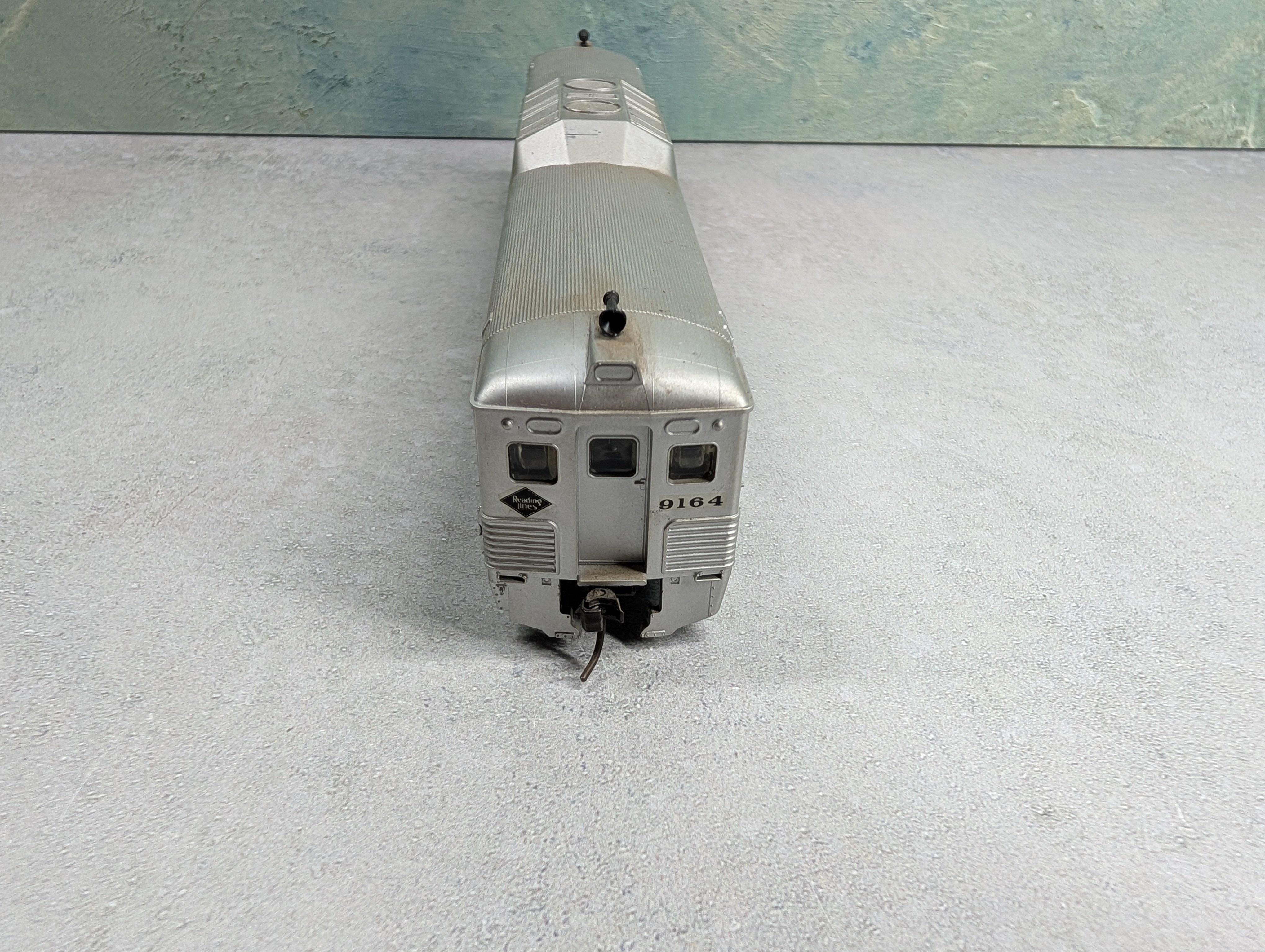 USED Athearn HO Scale RDC Passenger Car Reading #9164 Decal Non-Powered