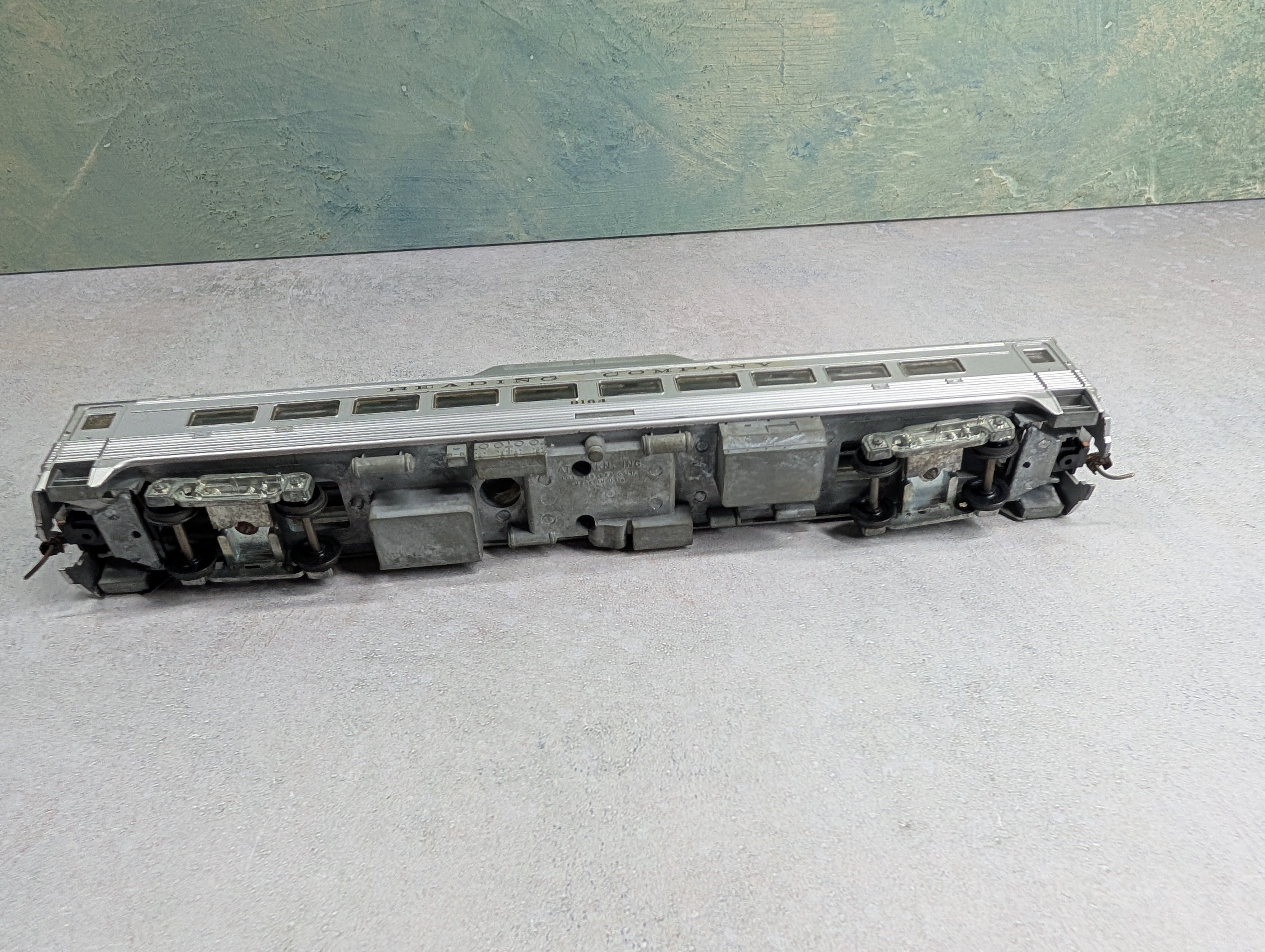 USED Athearn HO Scale RDC Passenger Car Reading #9164 Decal Non-Powered