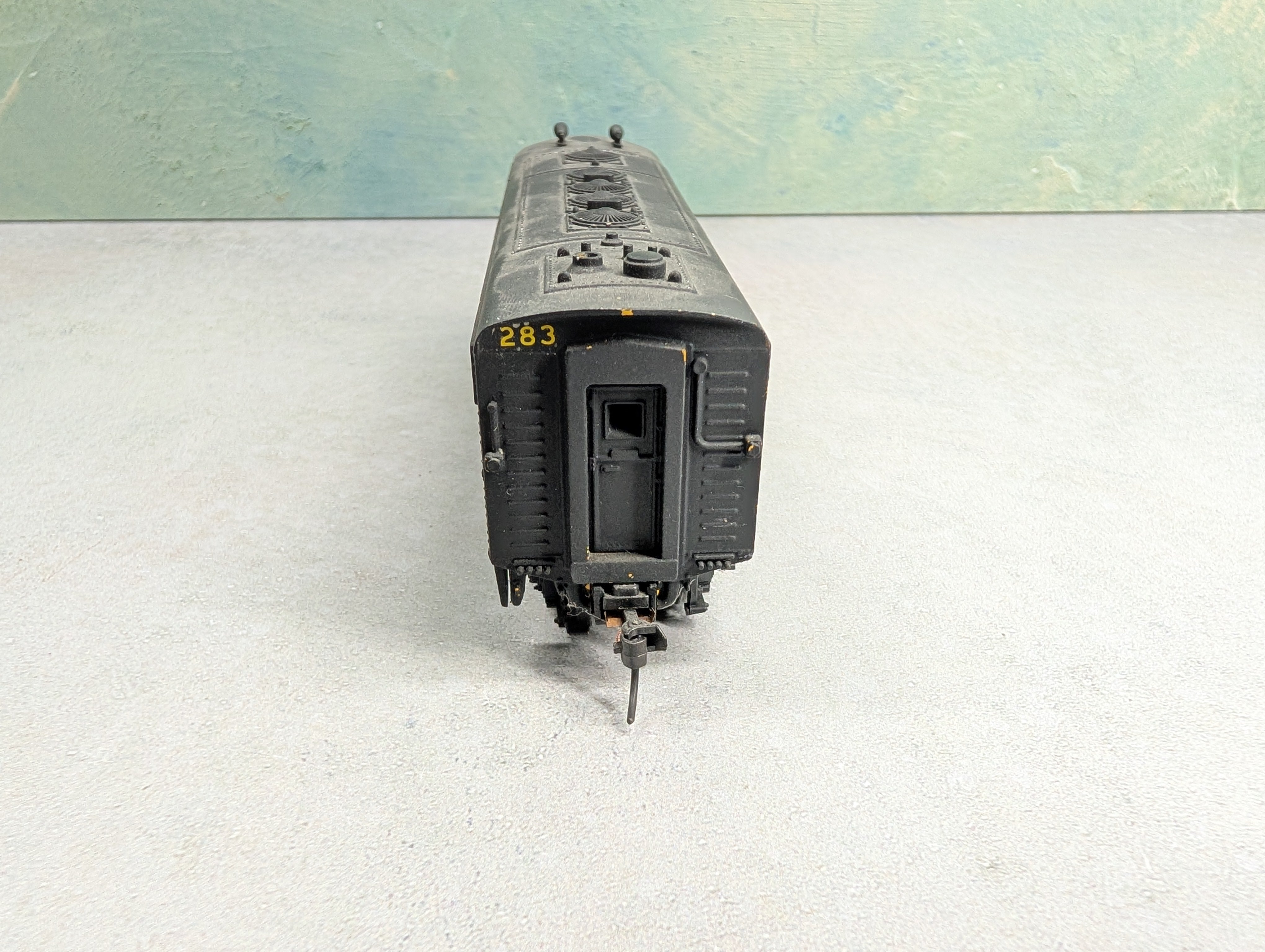 USED Athearn HO Scale Set of Powered & Dummy F Units Locomotives Reading #283 Custom Paint & Decals - Runs DC