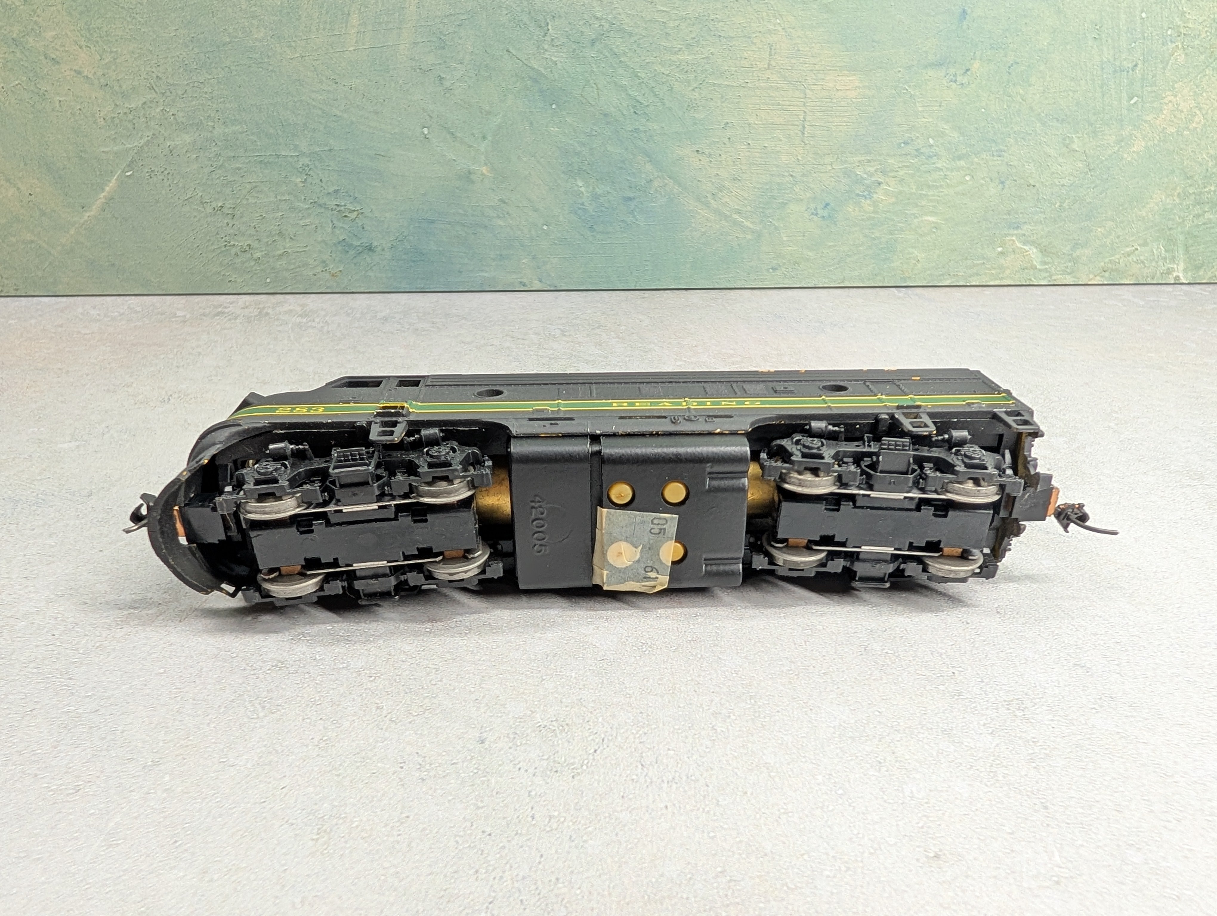 USED Athearn HO Scale Set of Powered & Dummy F Units Locomotives Reading #283 Custom Paint & Decals - Runs DC