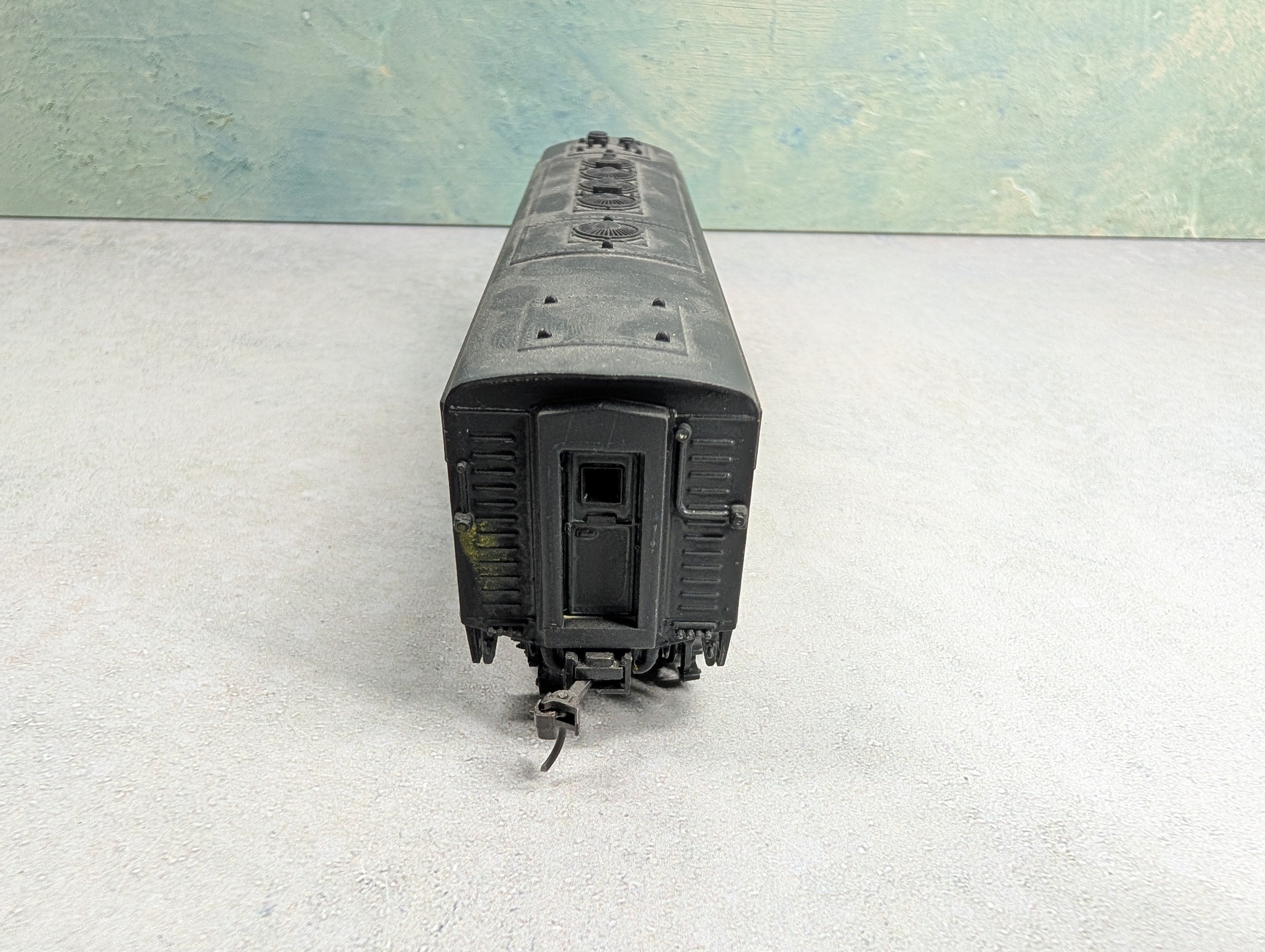 USED Athearn HO Scale Set of Powered & Dummy F Units Locomotives Reading #283 Custom Paint & Decals - Runs DC