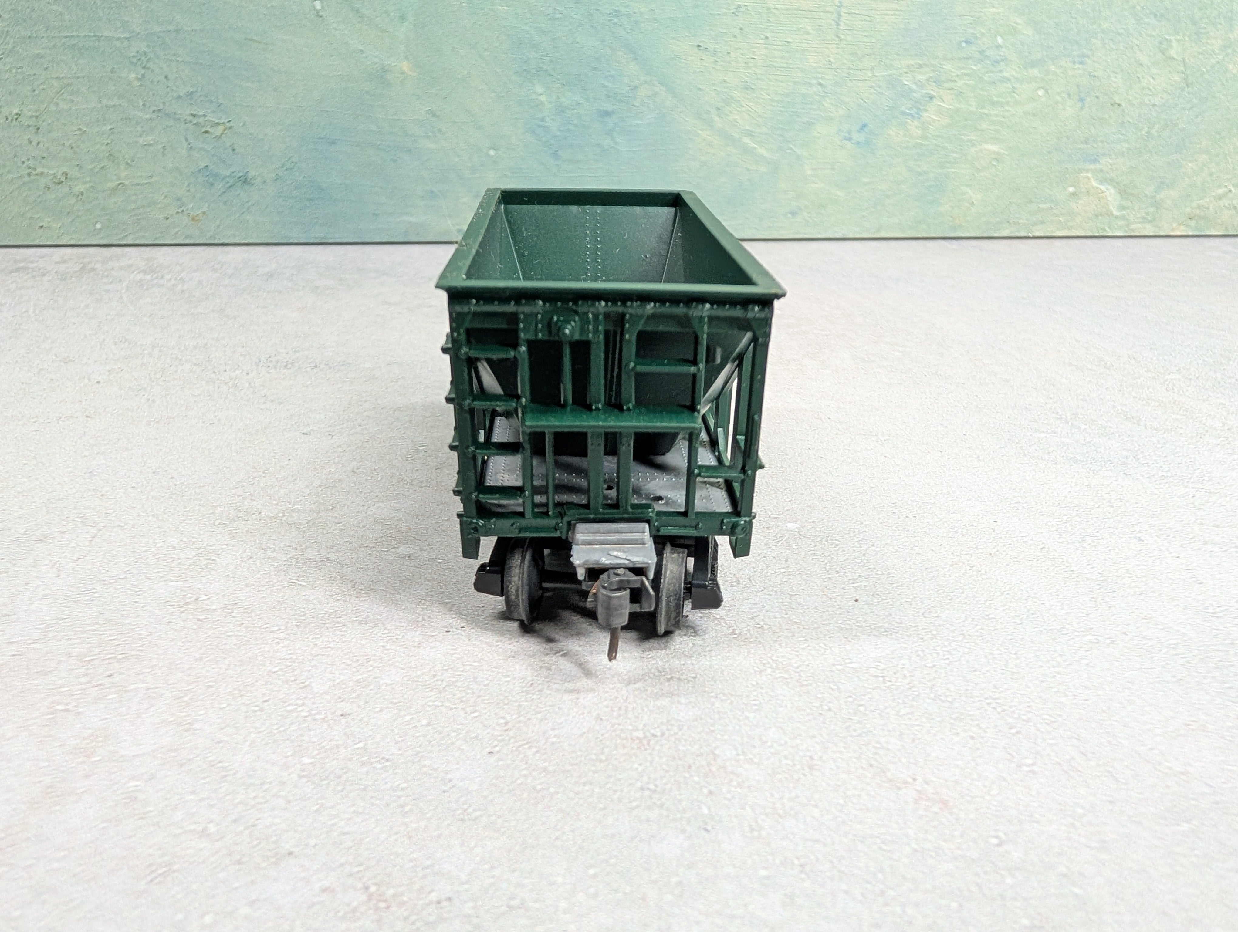 USED Roundhouse HO Scale Ore Car Chicago & North Western CNW #122887R