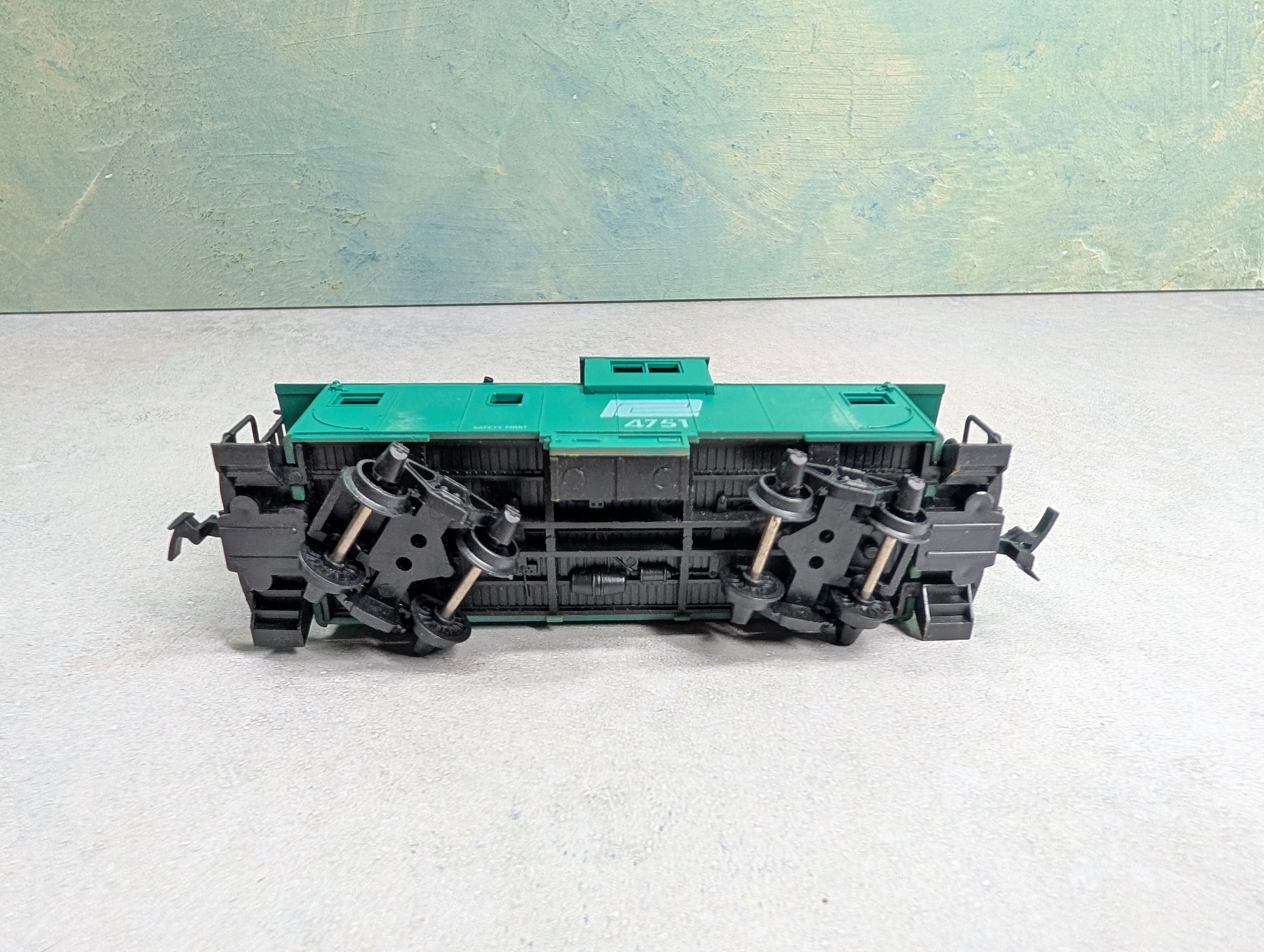 USED AHM HO Scale Caboose Penn Central #4751