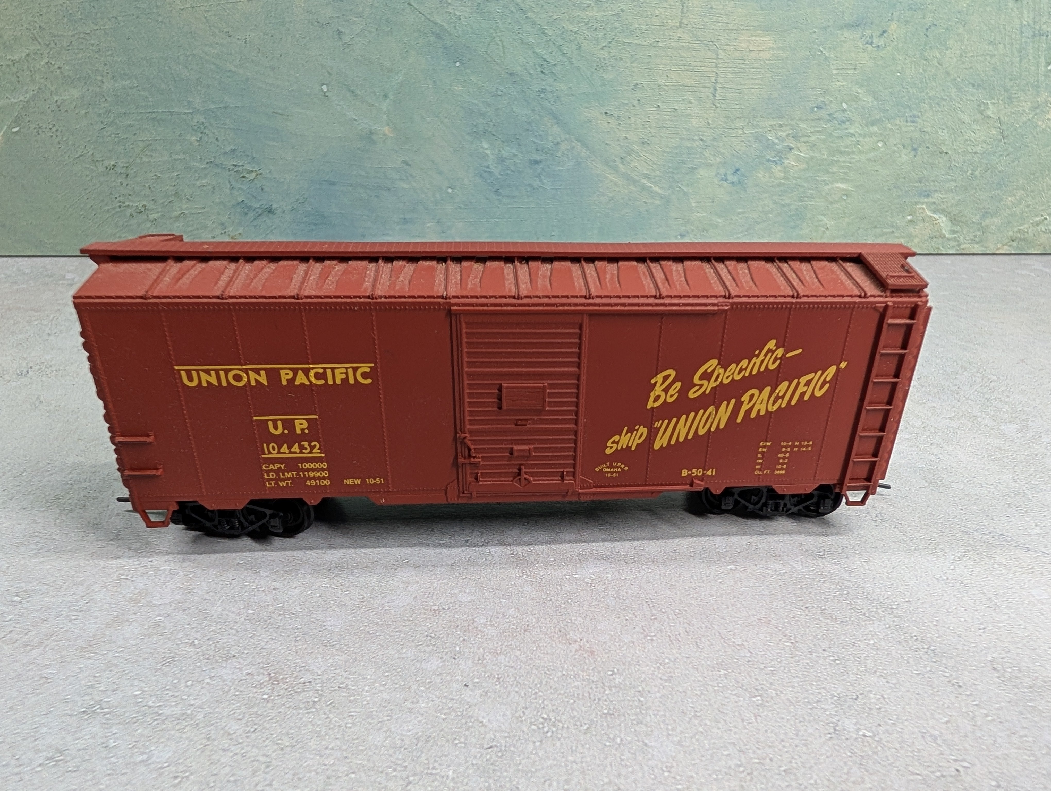 USED Accurail HO Scale 40' Box Car Union Pacific UP #104432