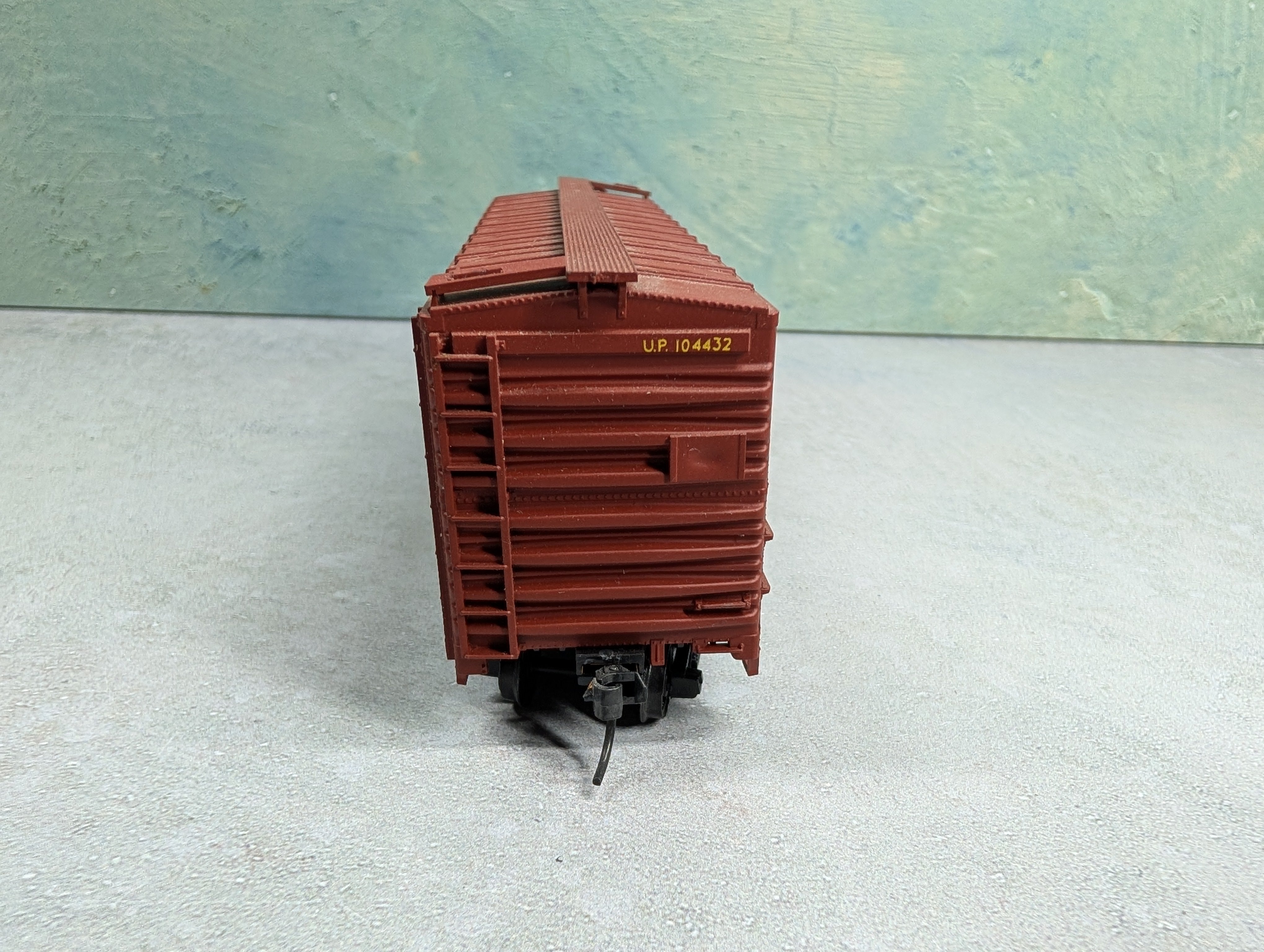 USED Accurail HO Scale 40' Box Car Union Pacific UP #104432