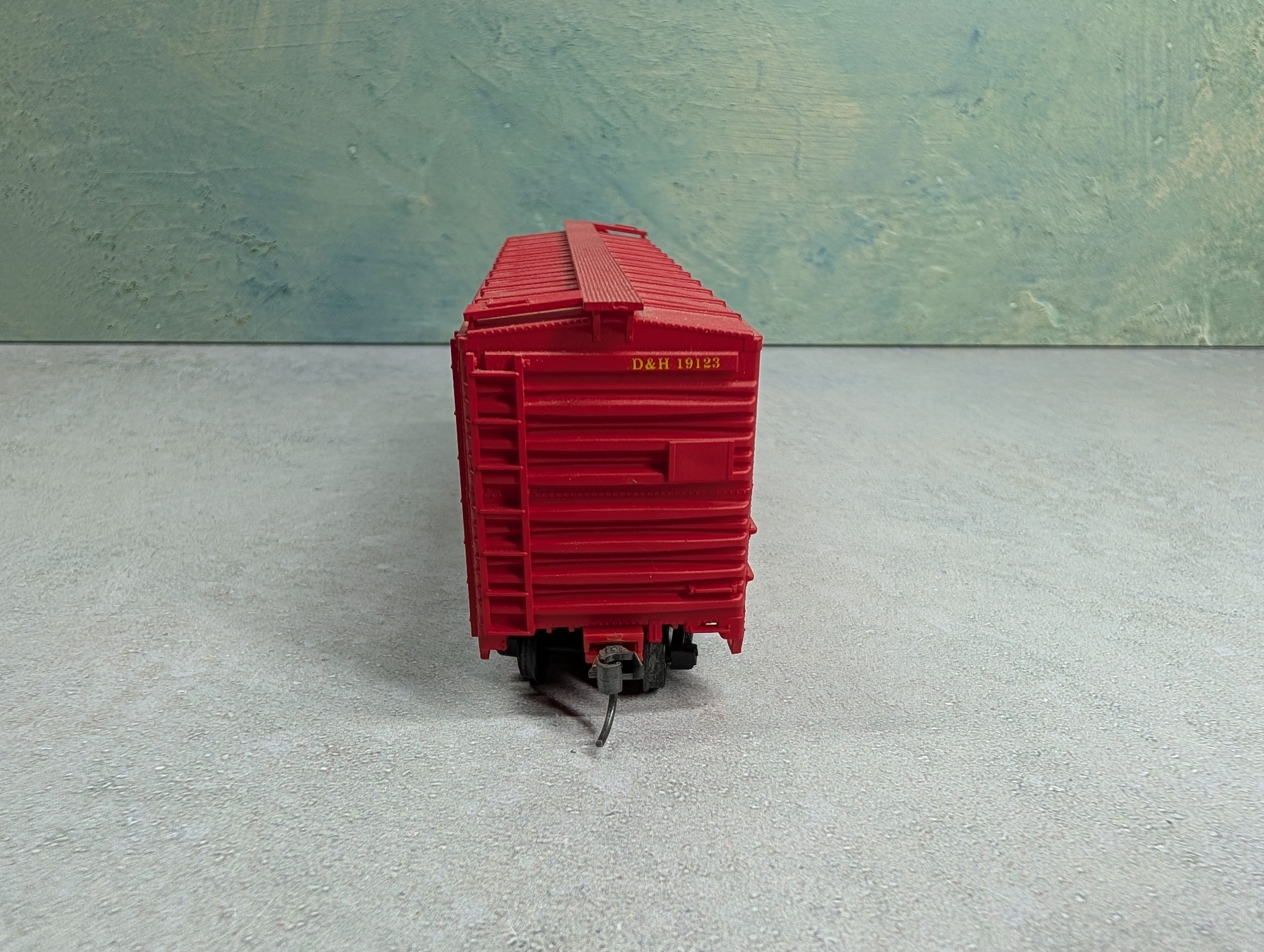 USED Accurail HO Scale 40' Box Car Delaware and Hudson D&H #19123