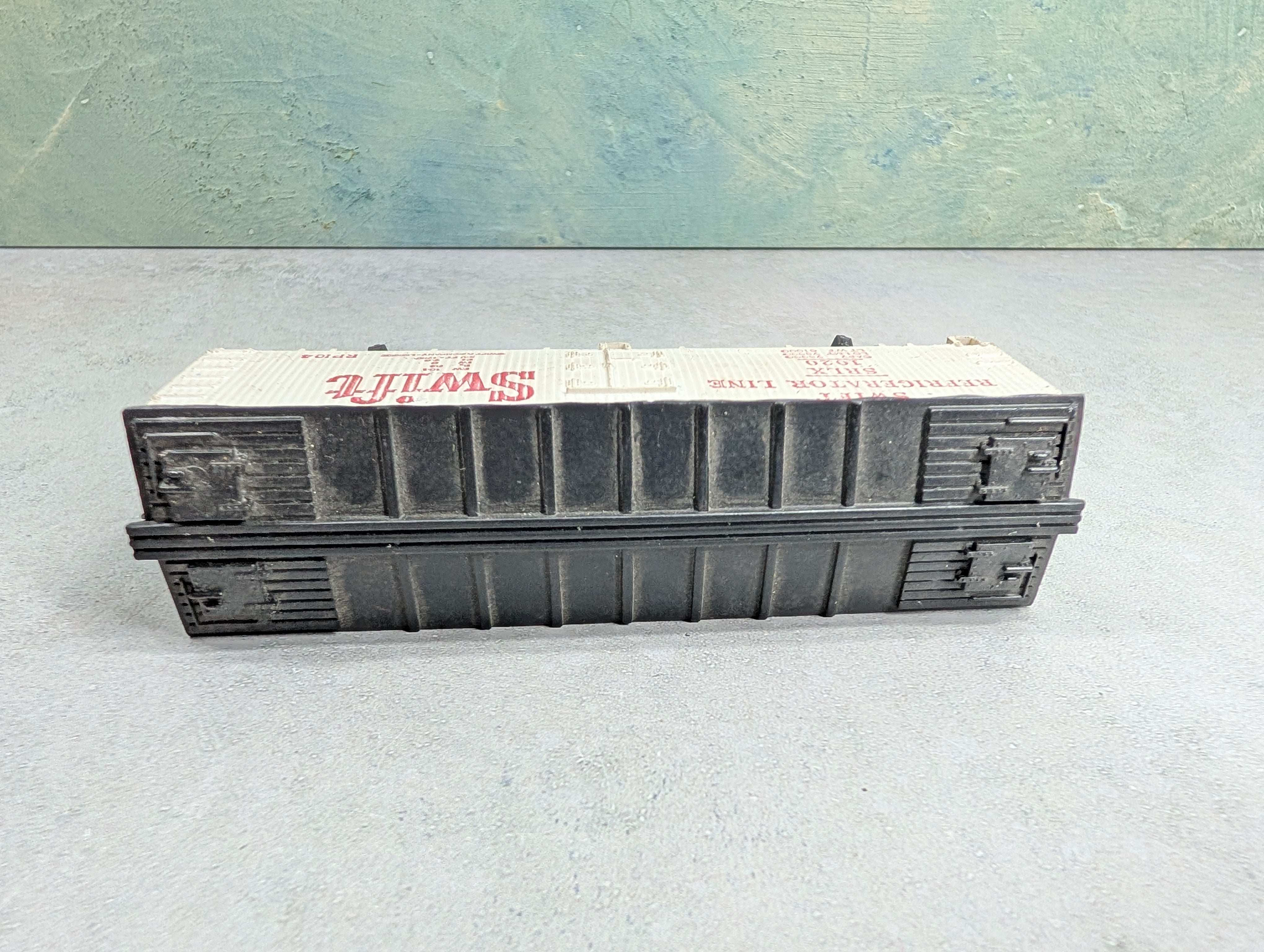 USED Varney HO Scale 38' Wooden Reefer Box Car Swift Refrigerator Line SRLX #1020