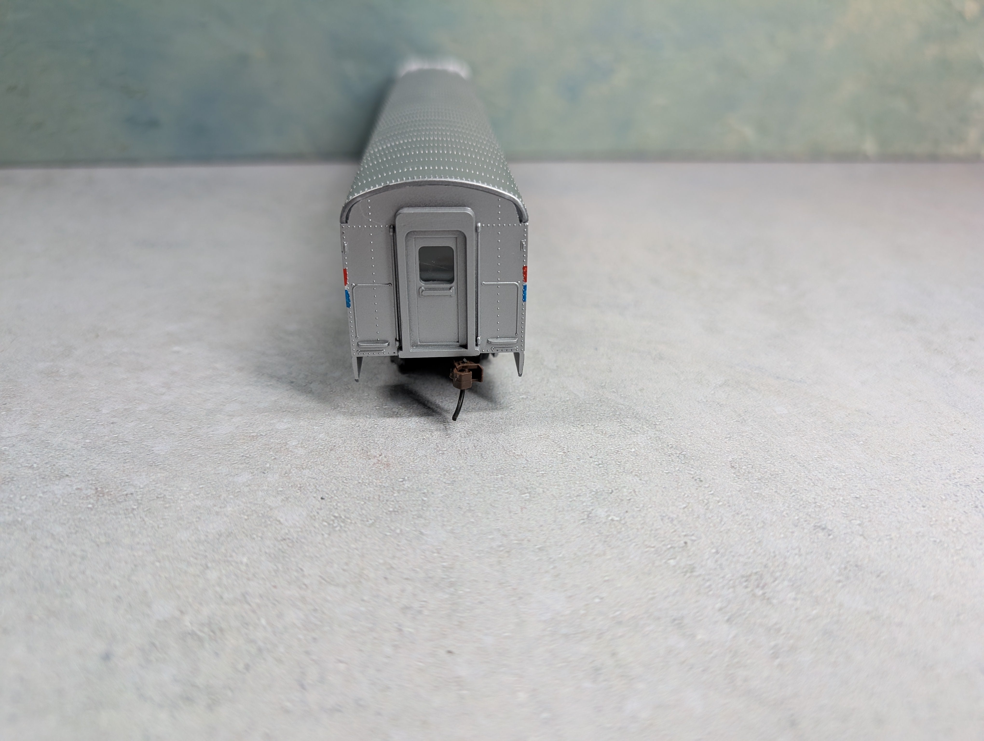 USED Con-Cor HO Scale Observation Passenger Car Amtrak #3131