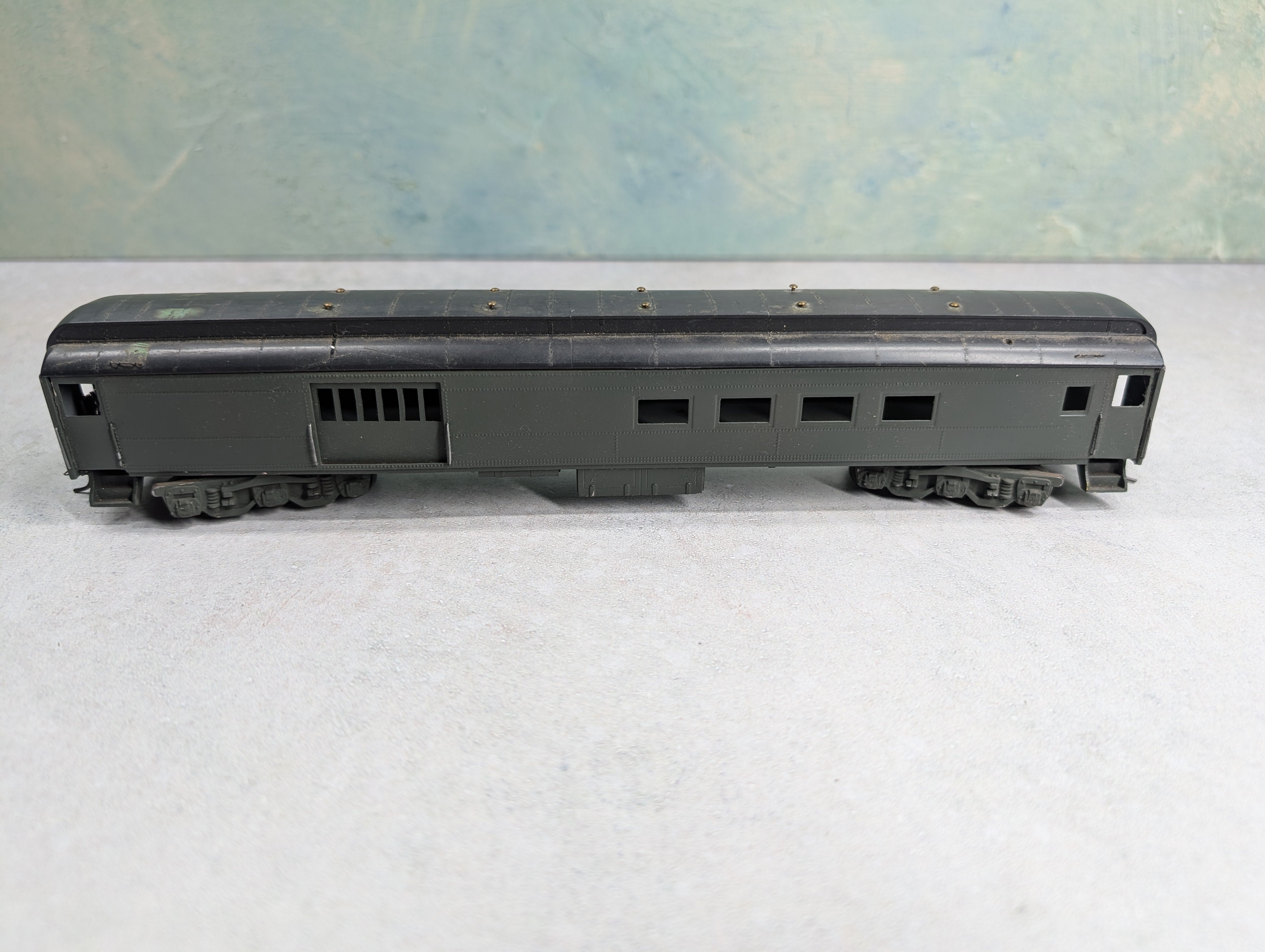 USED HO Scale Heavyweight Combine Passenger Car Undecorated Custom Painted