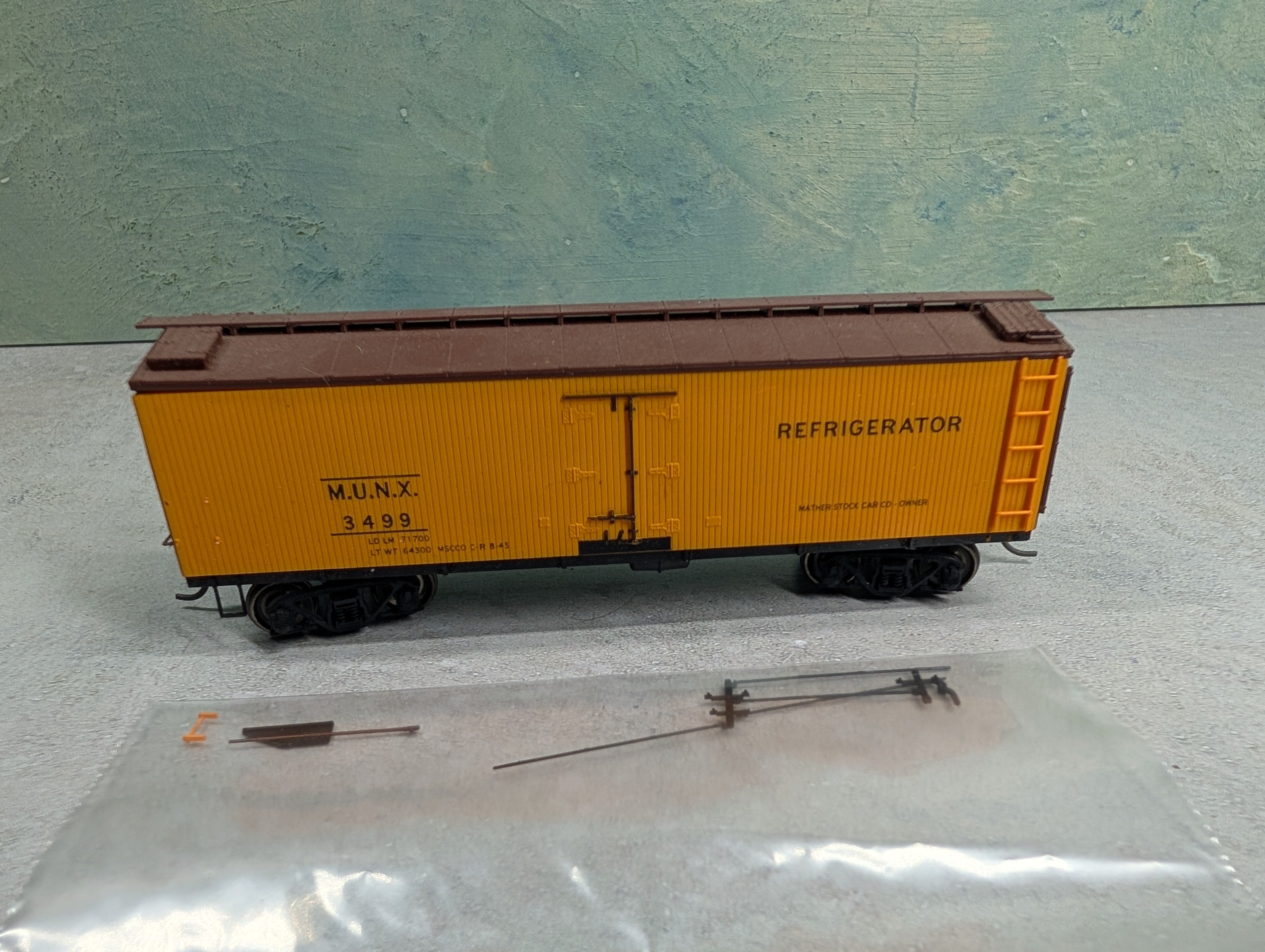 USED Red Caboose HO Scale 37' Wooden Box Car Mather Stock Car MUNX #3499