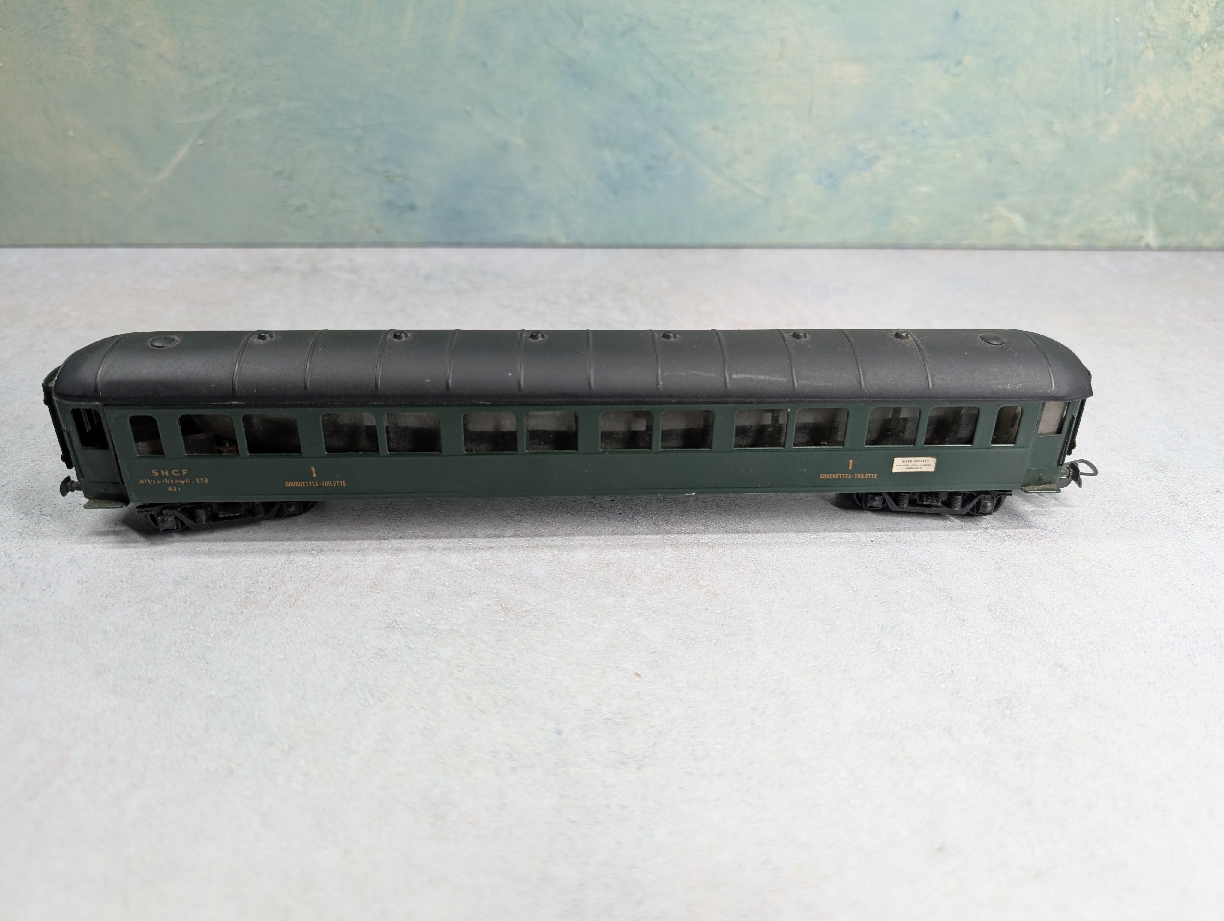 USED HO Scale Nord Express Euro Passenger Car Euro Coupler