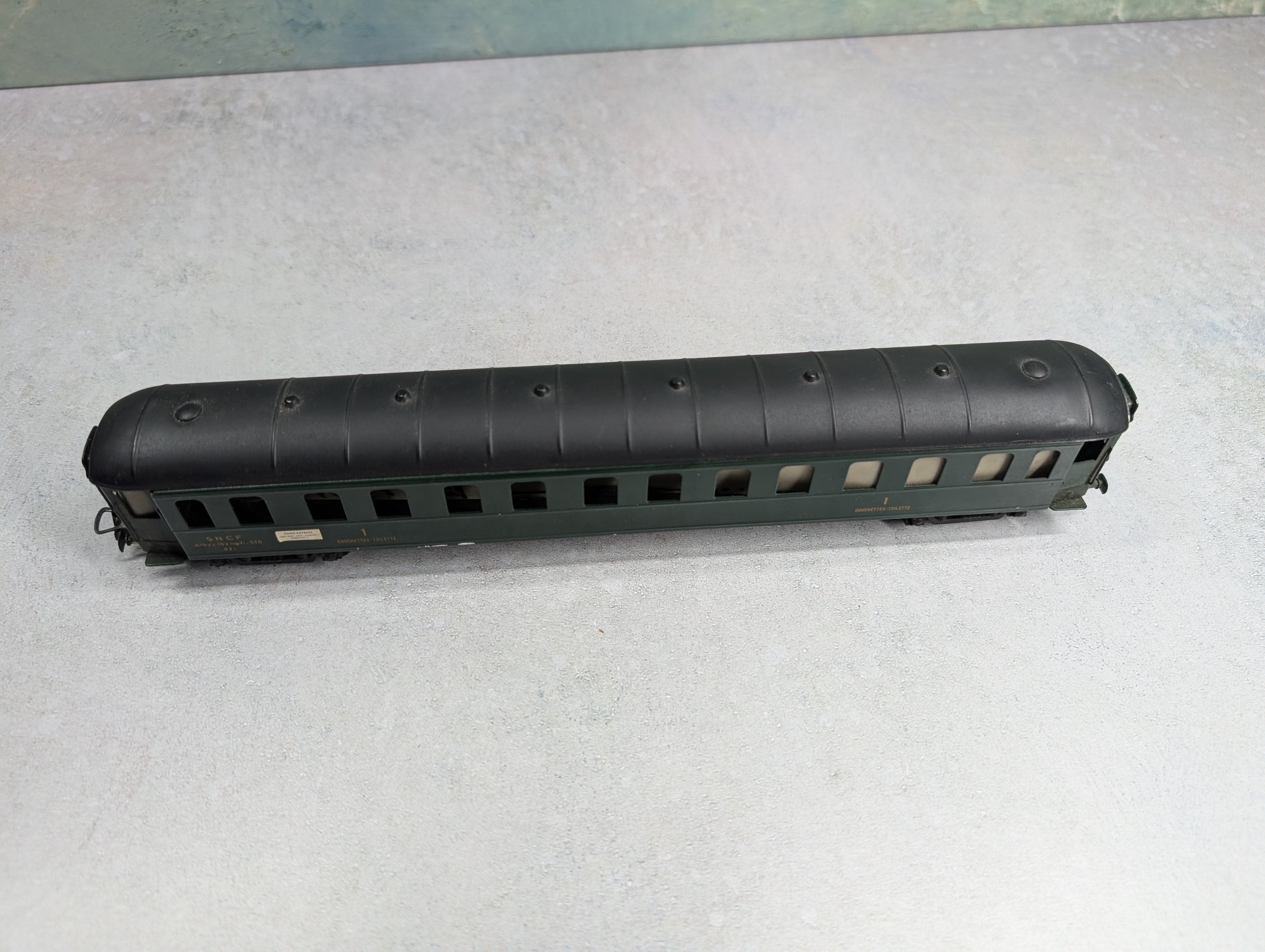 USED HO Scale Nord Express Euro Passenger Car Euro Coupler