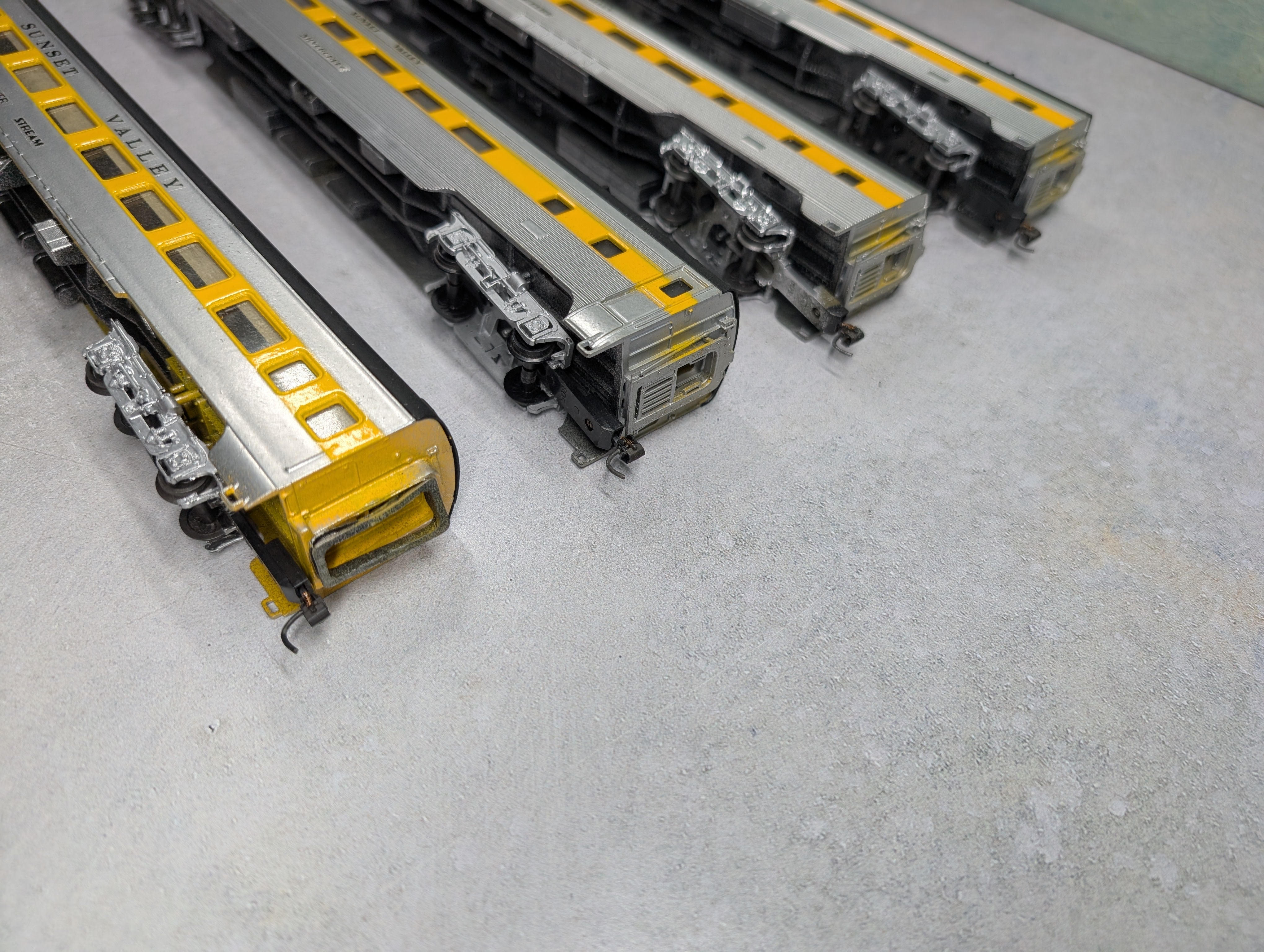 USED HO Scale Lot of Custom Coach Passenger Cars (4 pcs)