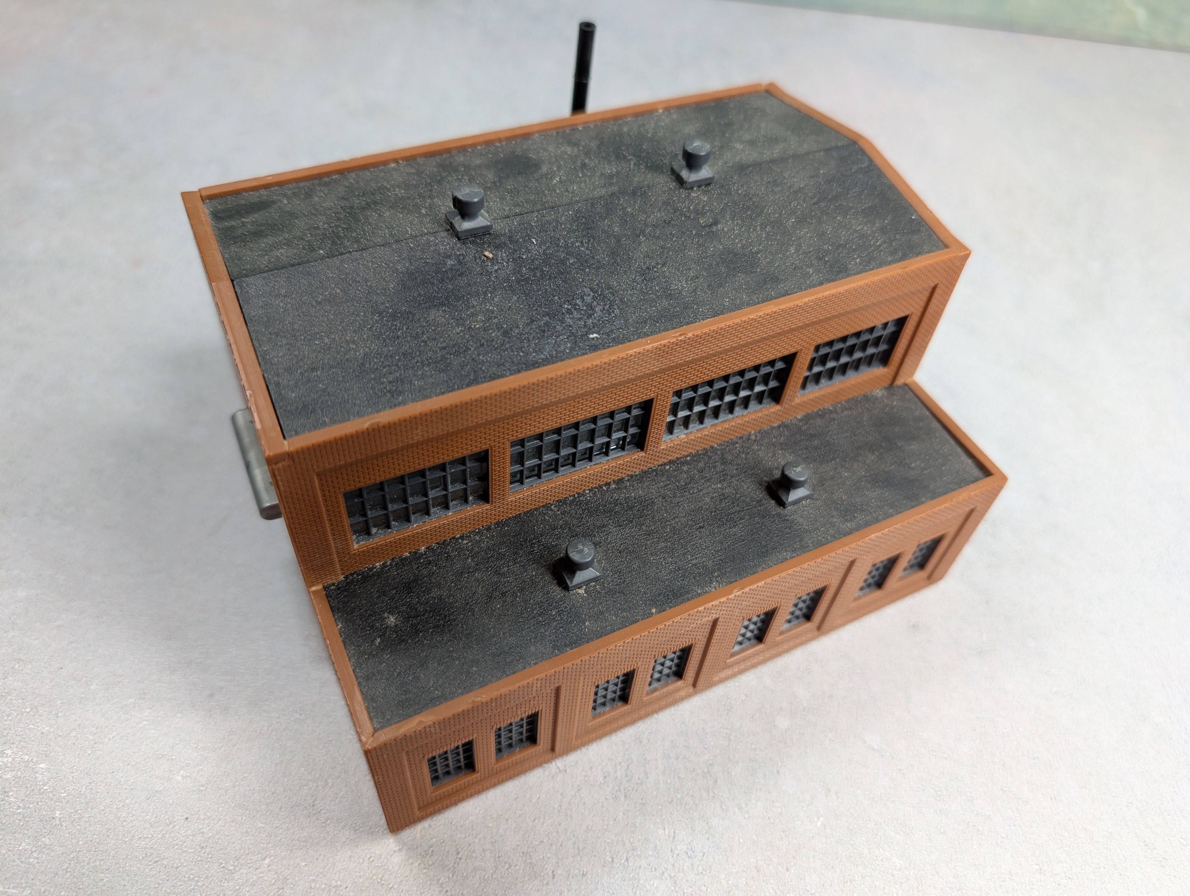 USED Walthers N Scale Built Allied Rail Rebuilders Warehouse