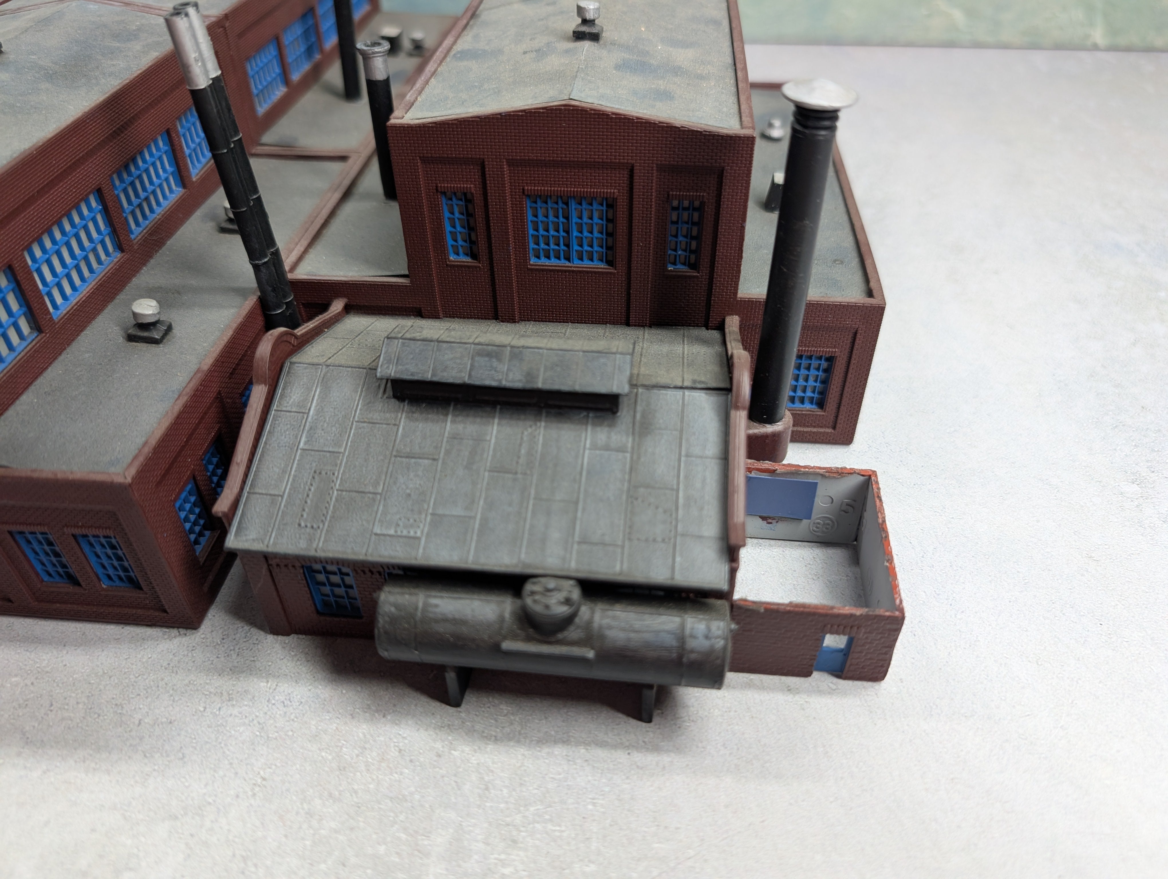 USED Walthers N Scale Custom Allied Rail Rebuilders Warehouses