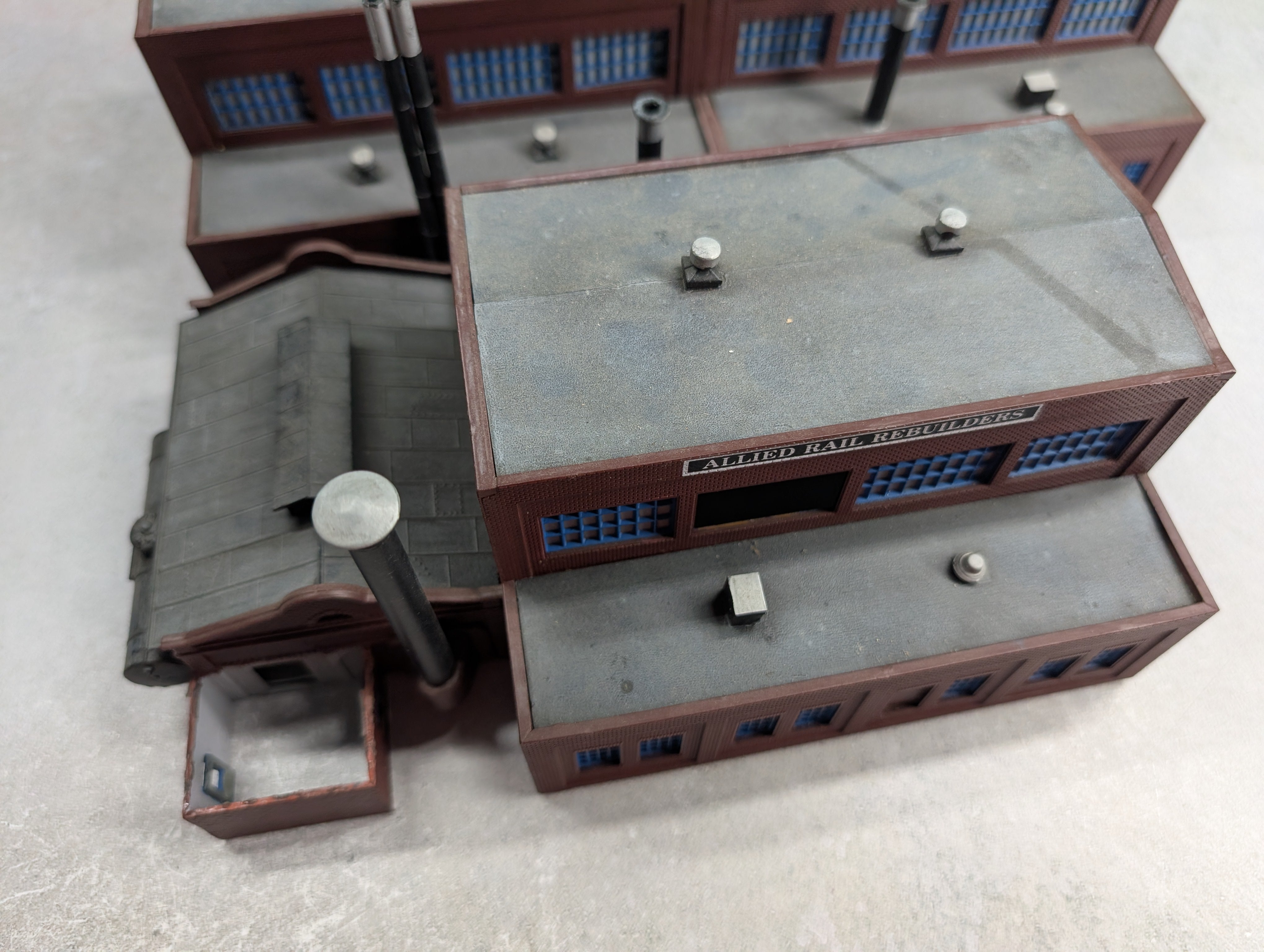 USED Walthers N Scale Custom Allied Rail Rebuilders Warehouses