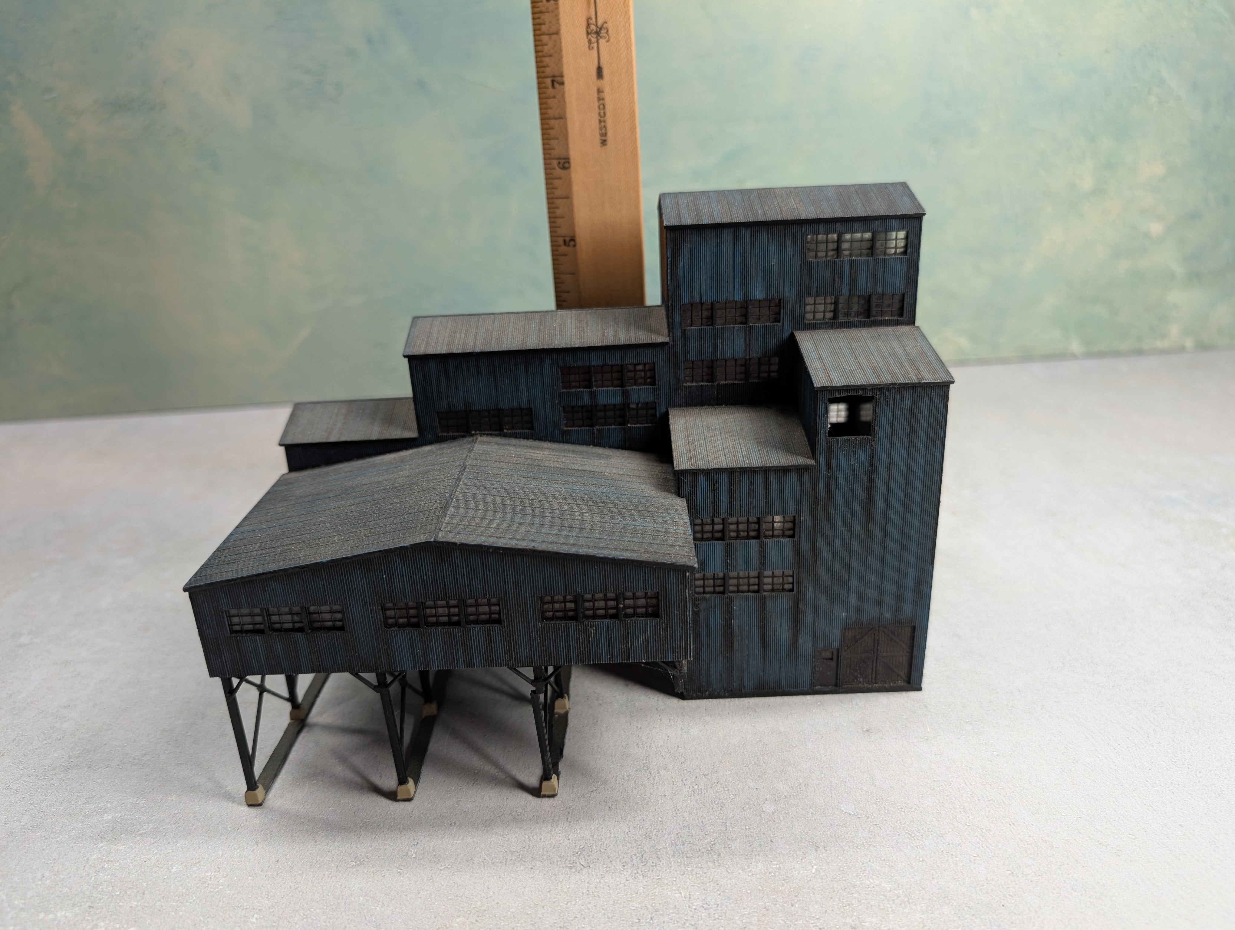 USED Walthers N Scale Weathered New River Mining Company