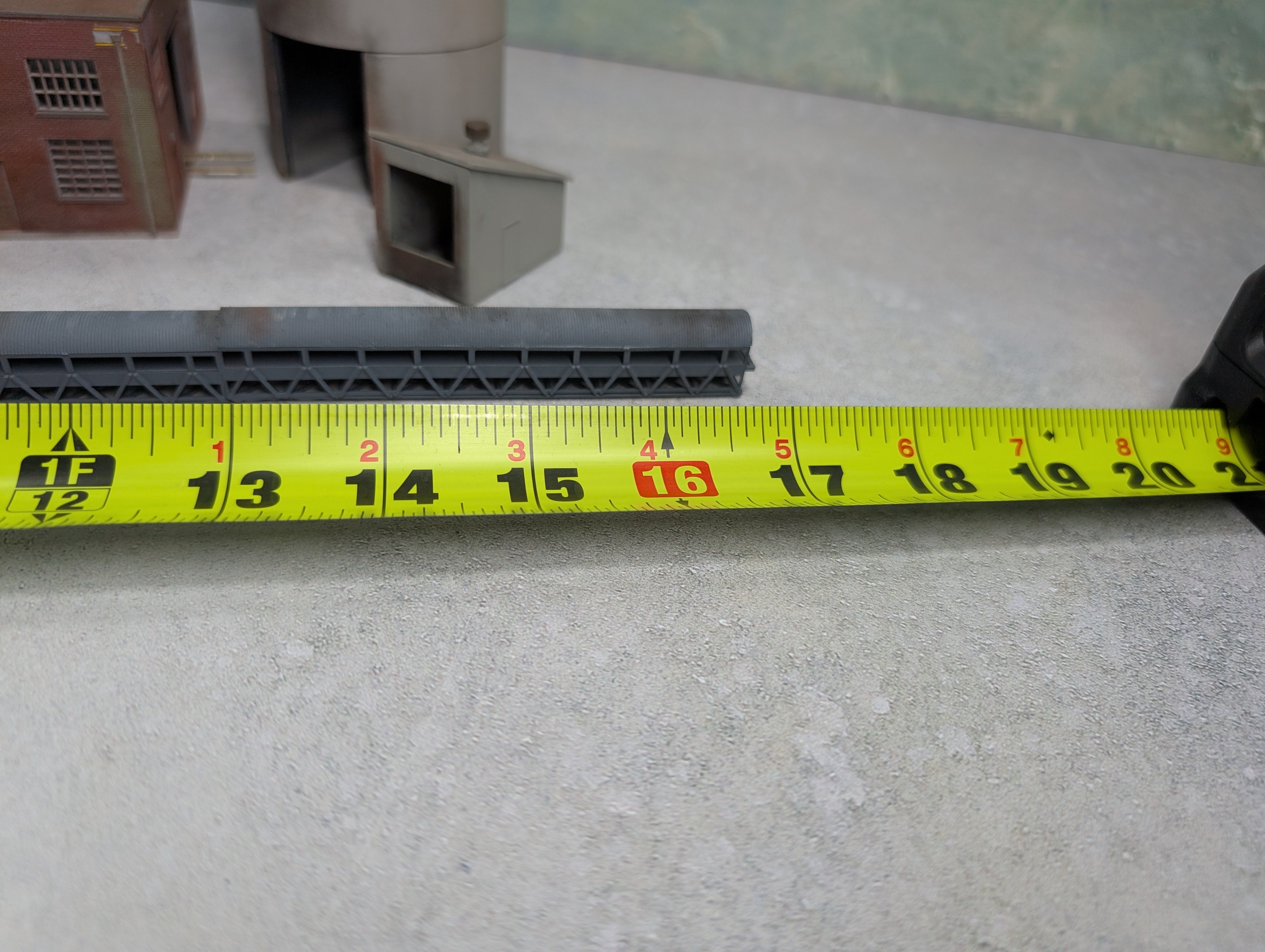 USED Walthers N Scale Western Flood Loader w/ Factory with Track Line inside