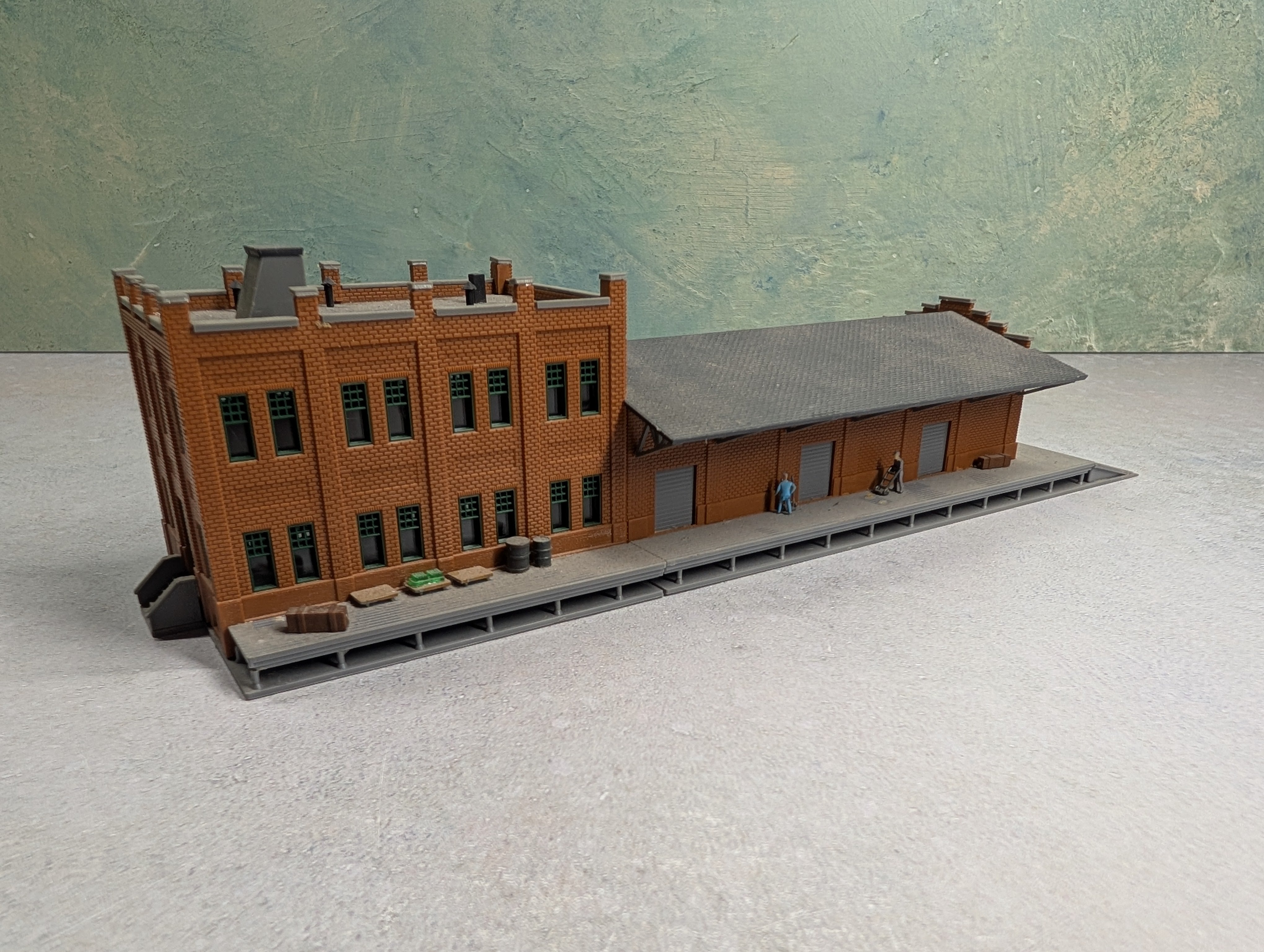 USED Walthers N Scale Water Street Freight Terminal