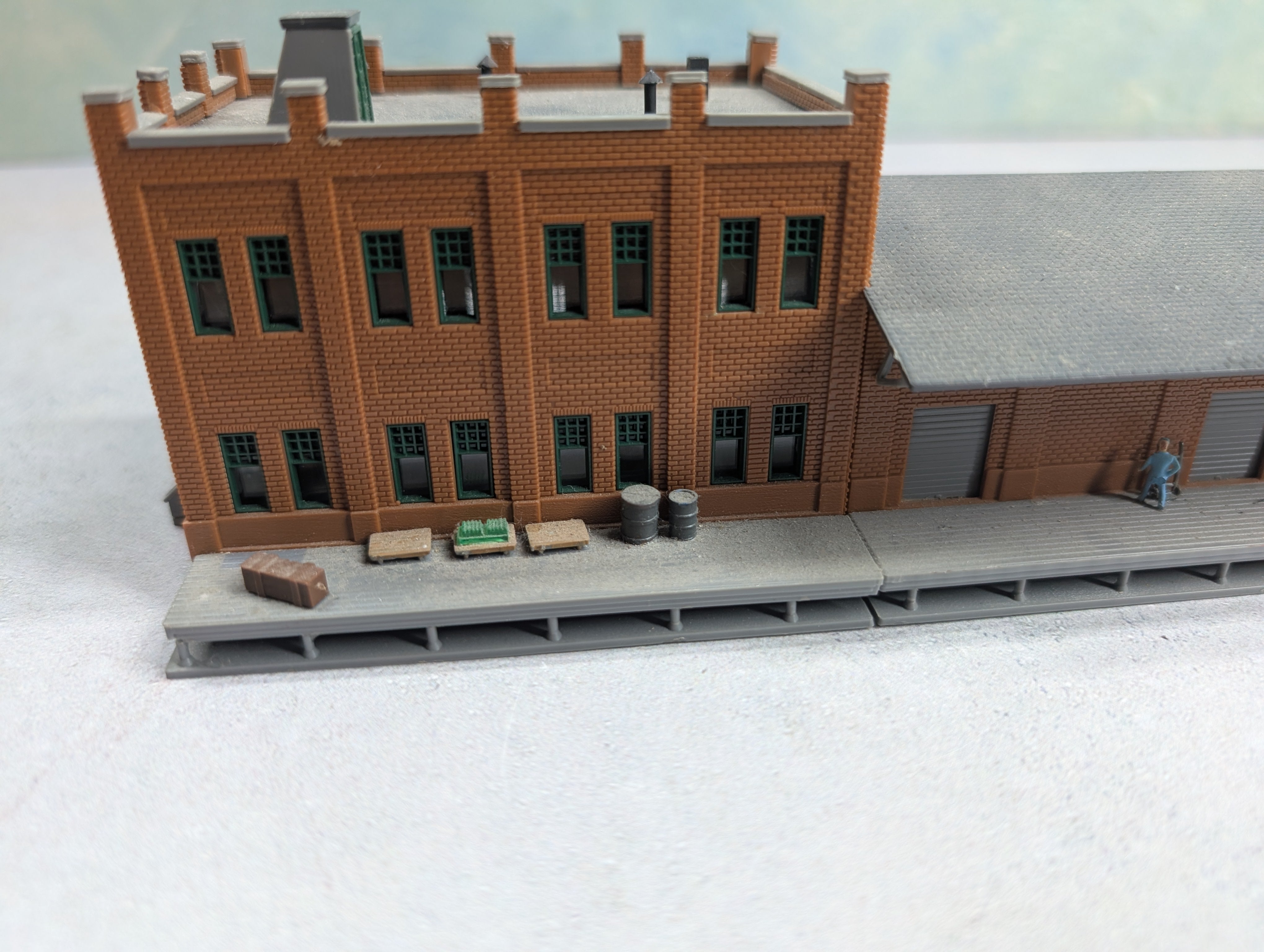 USED Walthers N Scale Water Street Freight Terminal