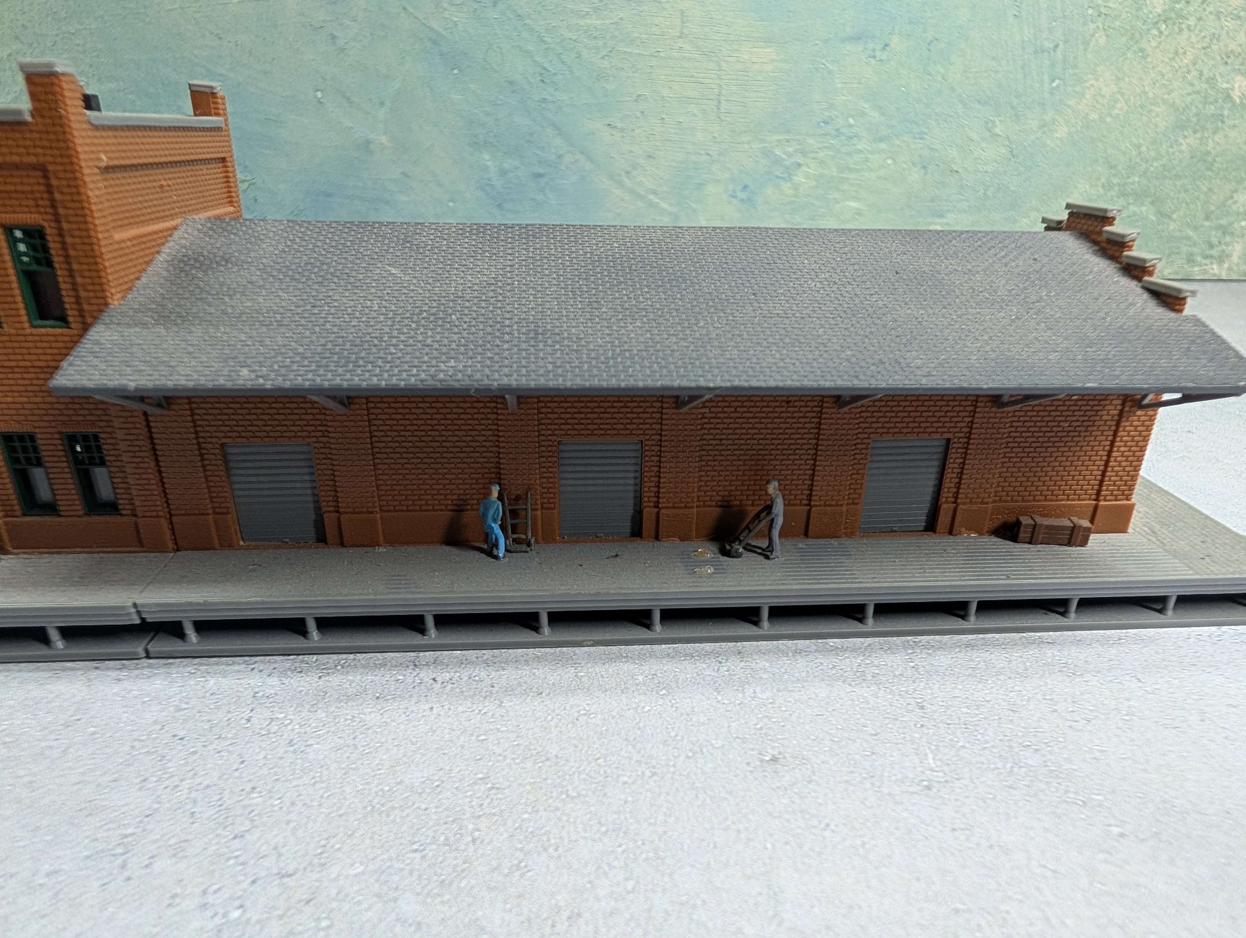 USED Walthers N Scale Water Street Freight Terminal