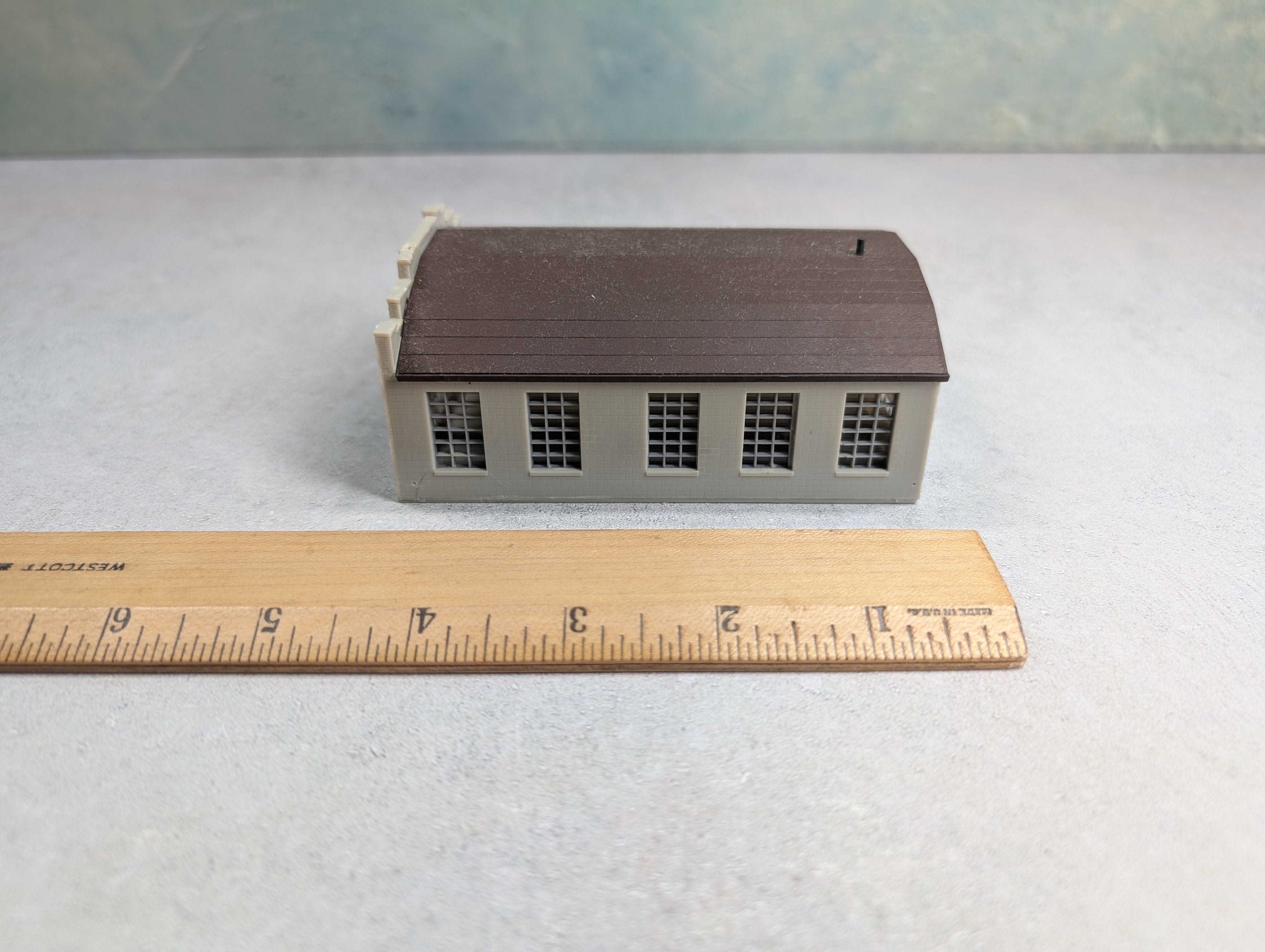 USED Walthers N Scale State Line Farm Supply Building