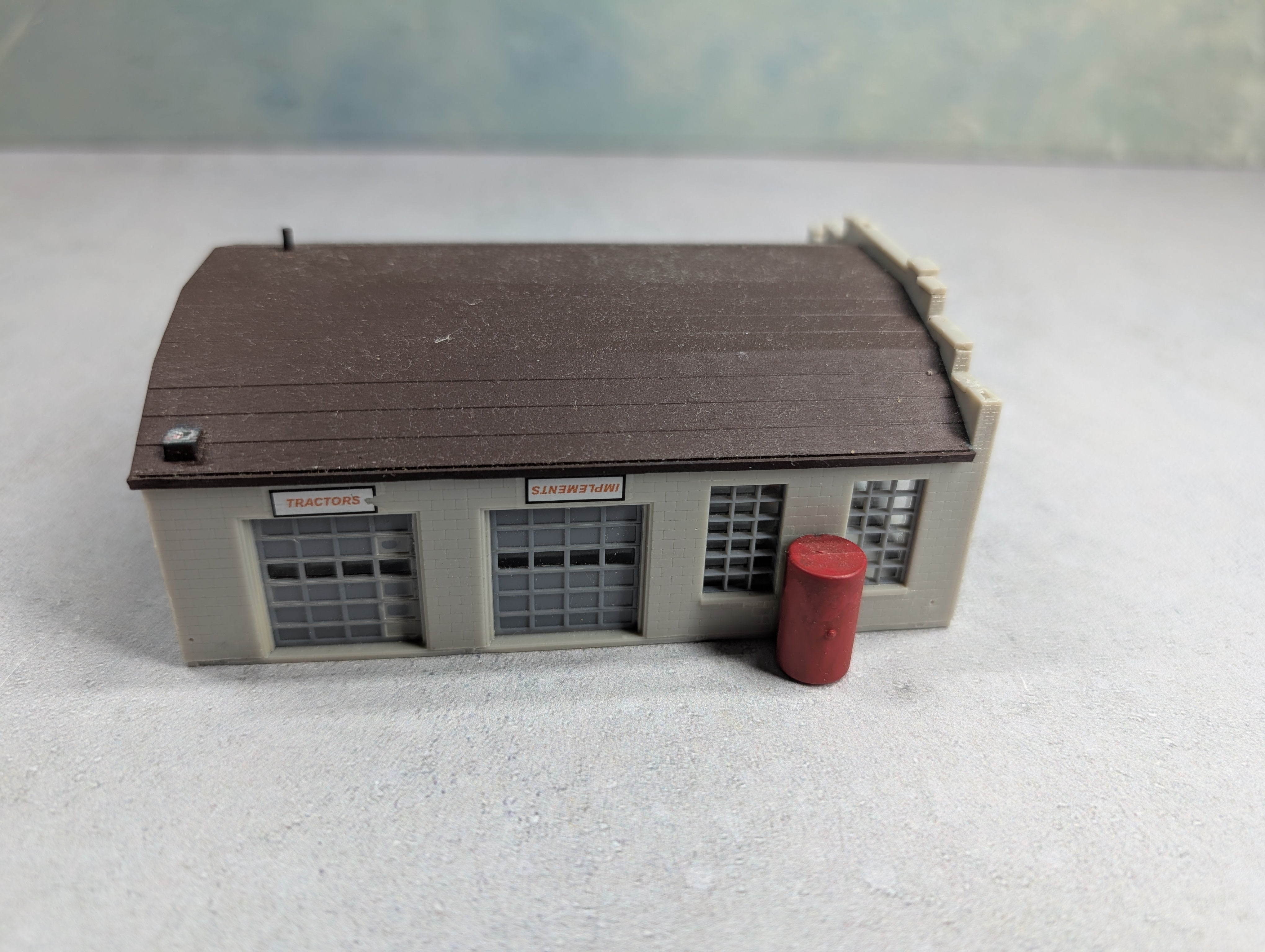USED Walthers N Scale State Line Farm Supply Building