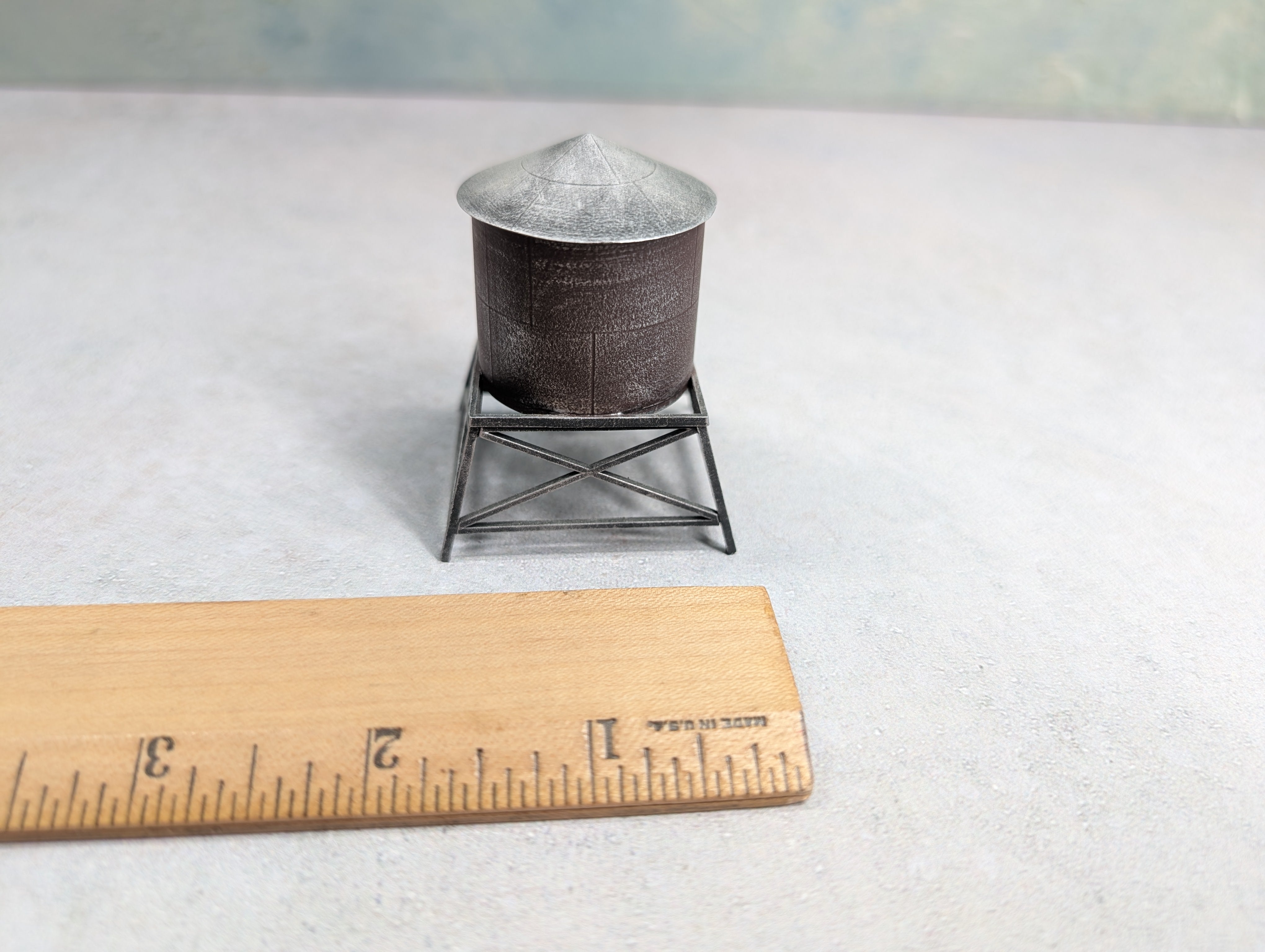 USED N Scale Water Tower