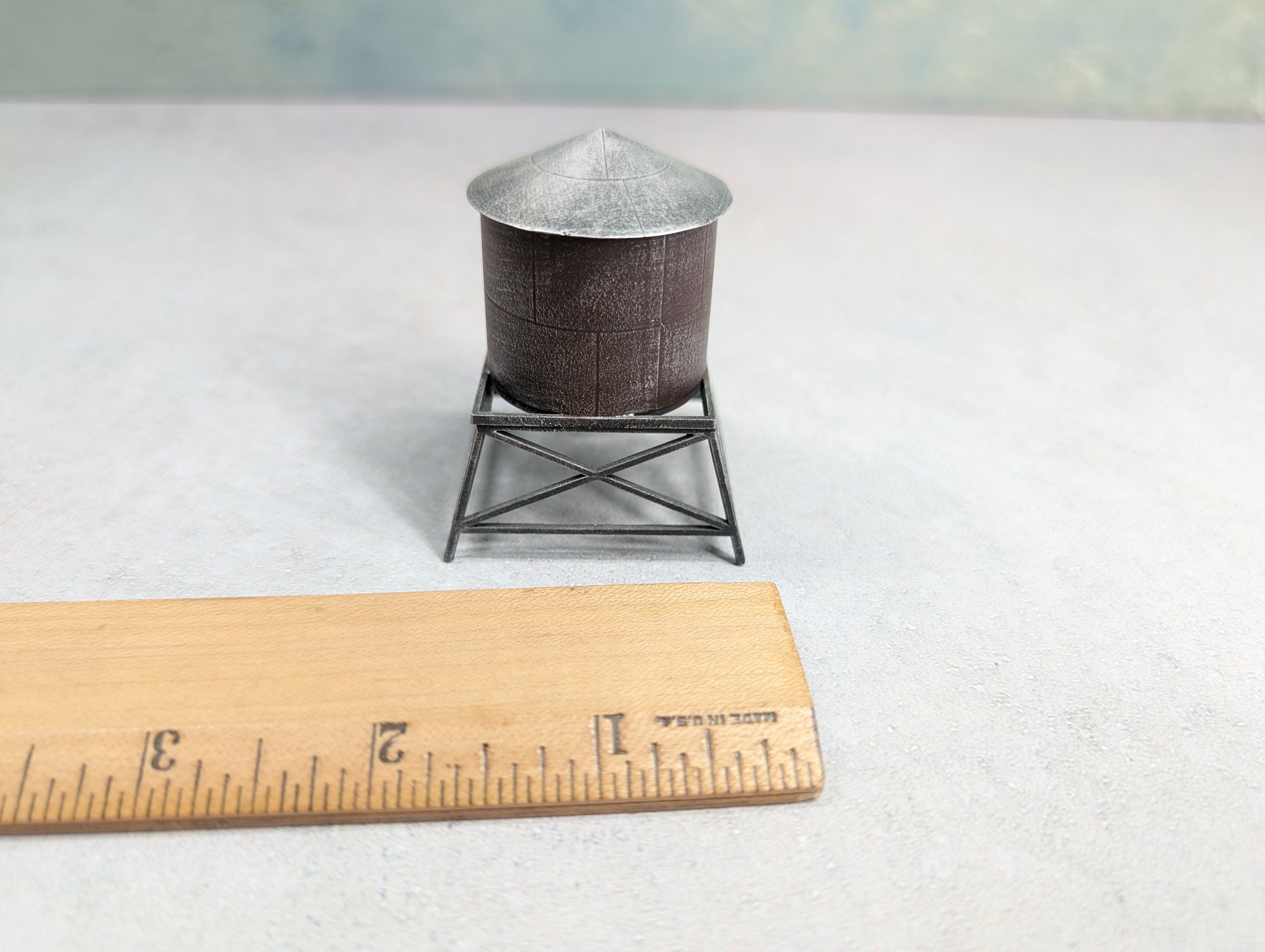 USED N Scale Water Tower