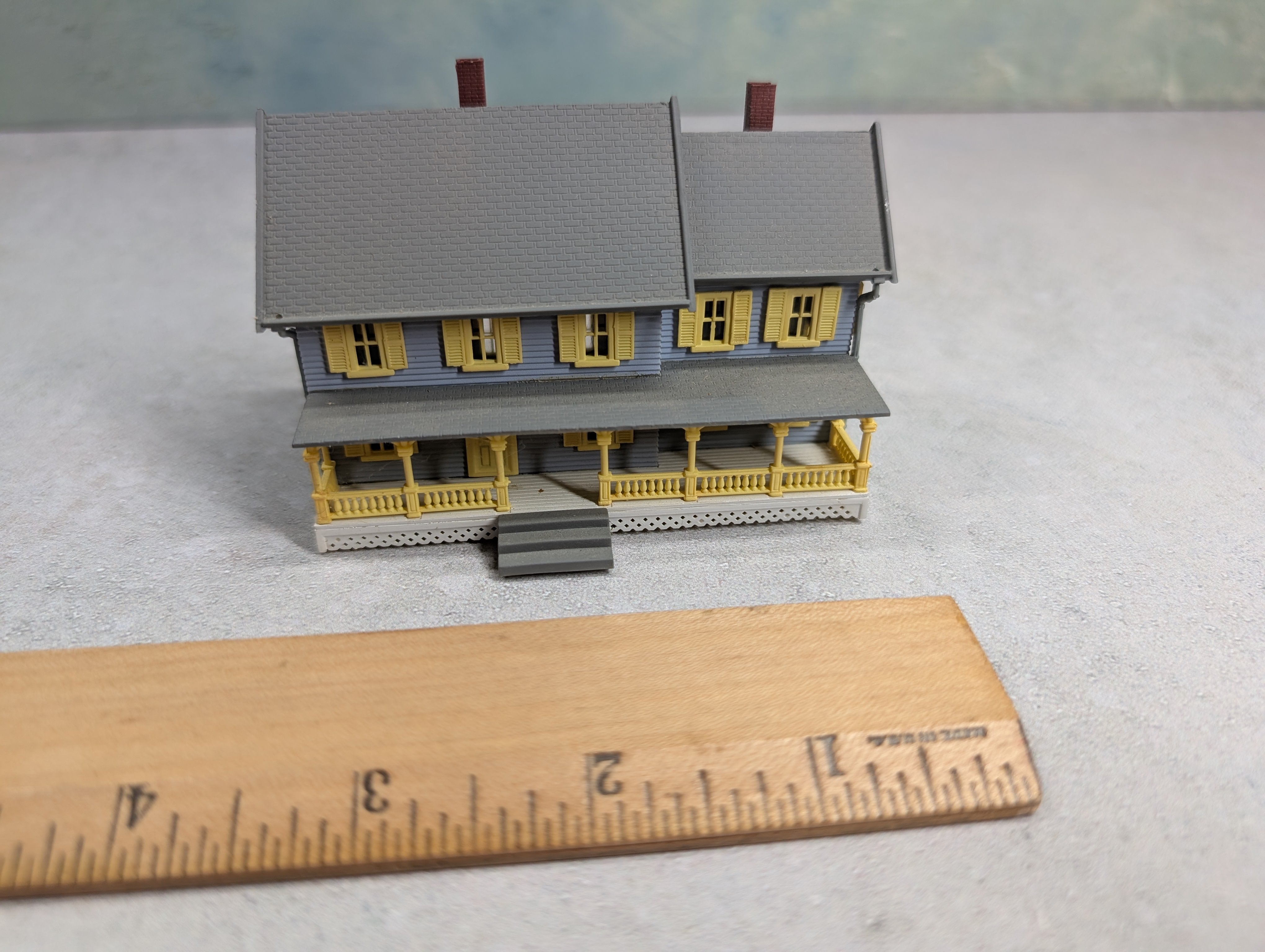 USED N Scale Farm House