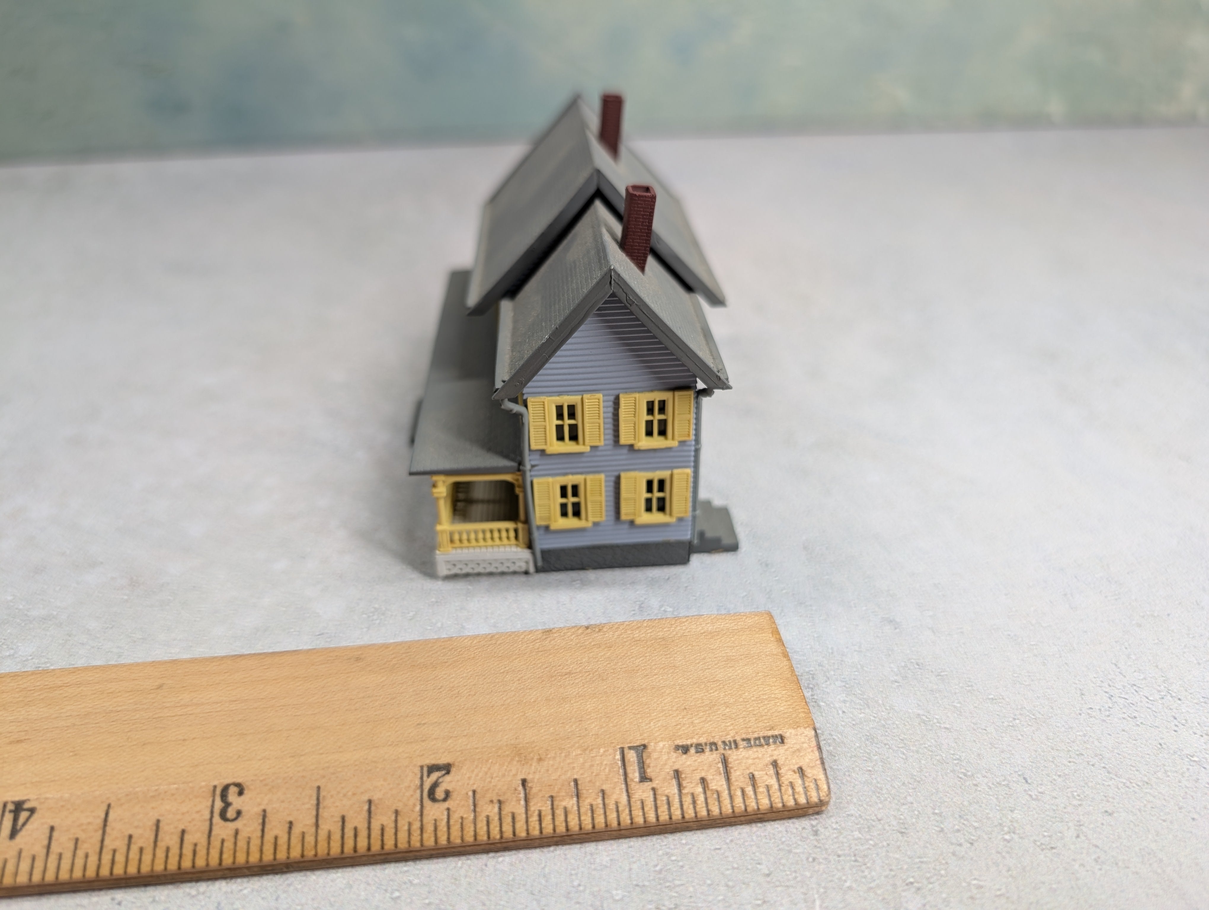 USED N Scale Farm House