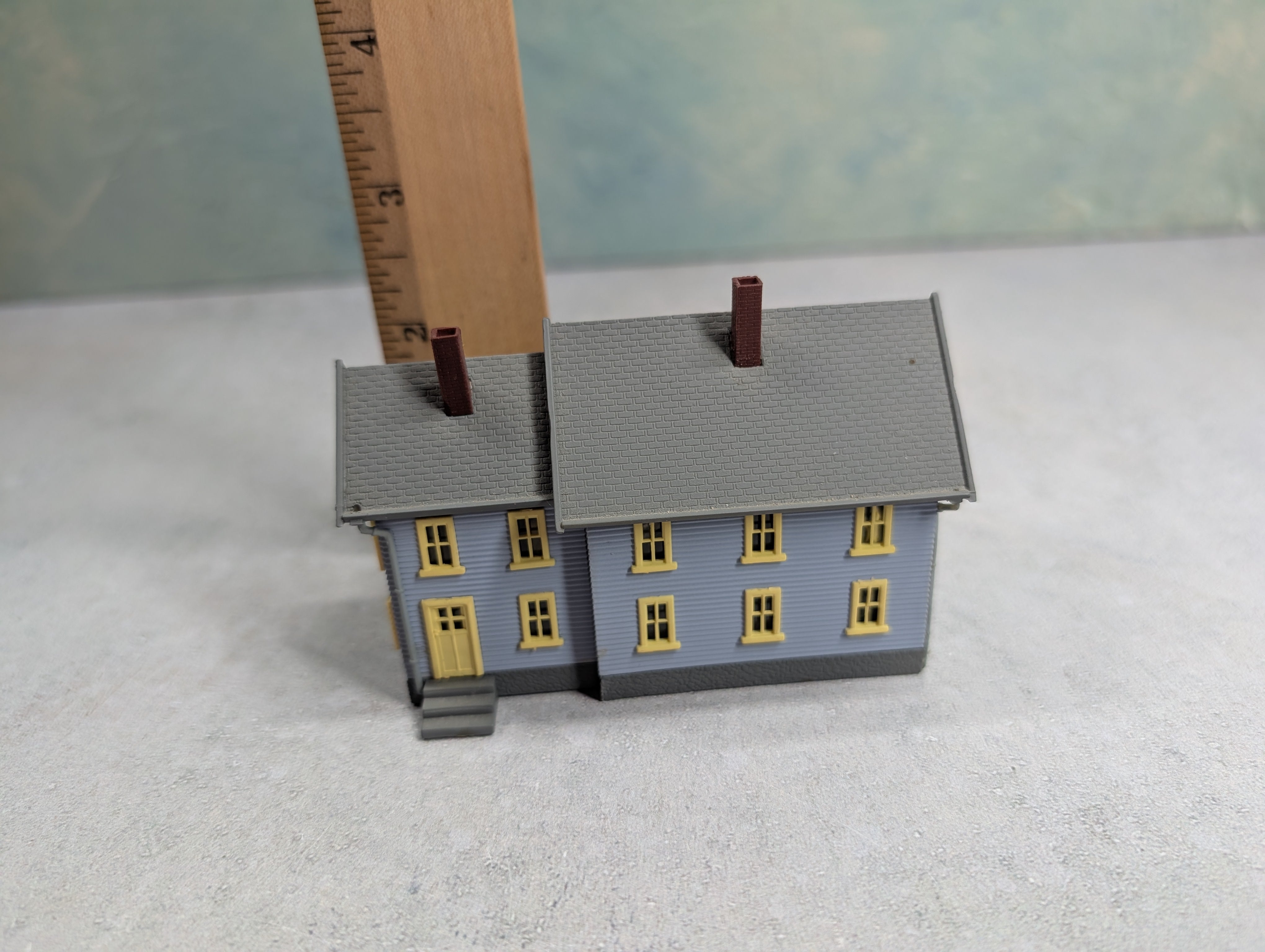 USED N Scale Farm House