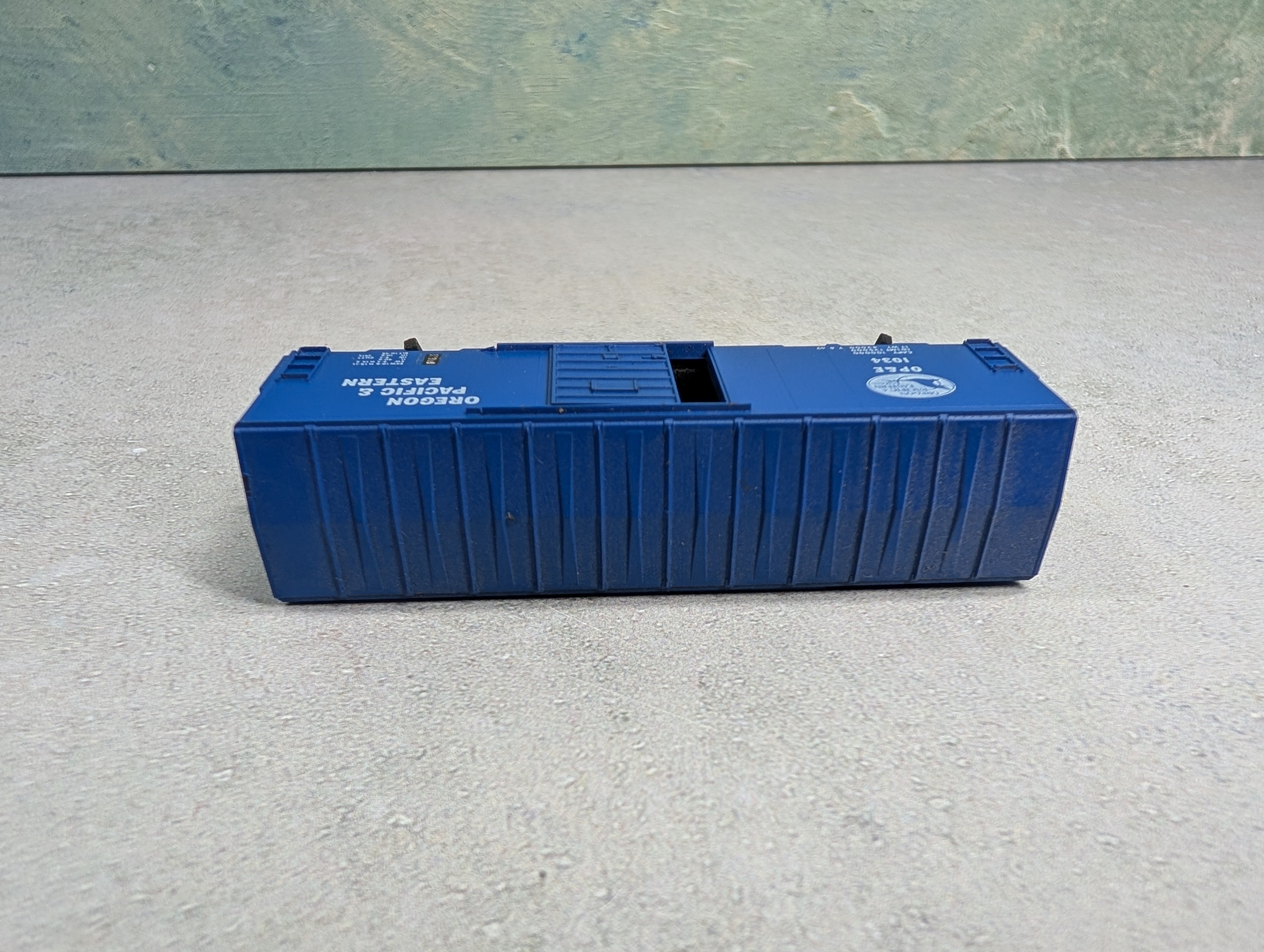 USED Kadee 20047-1 N Scale 40' Box Car Oregon Pacific & Eastern OP&E #1034 Rapido Couplers