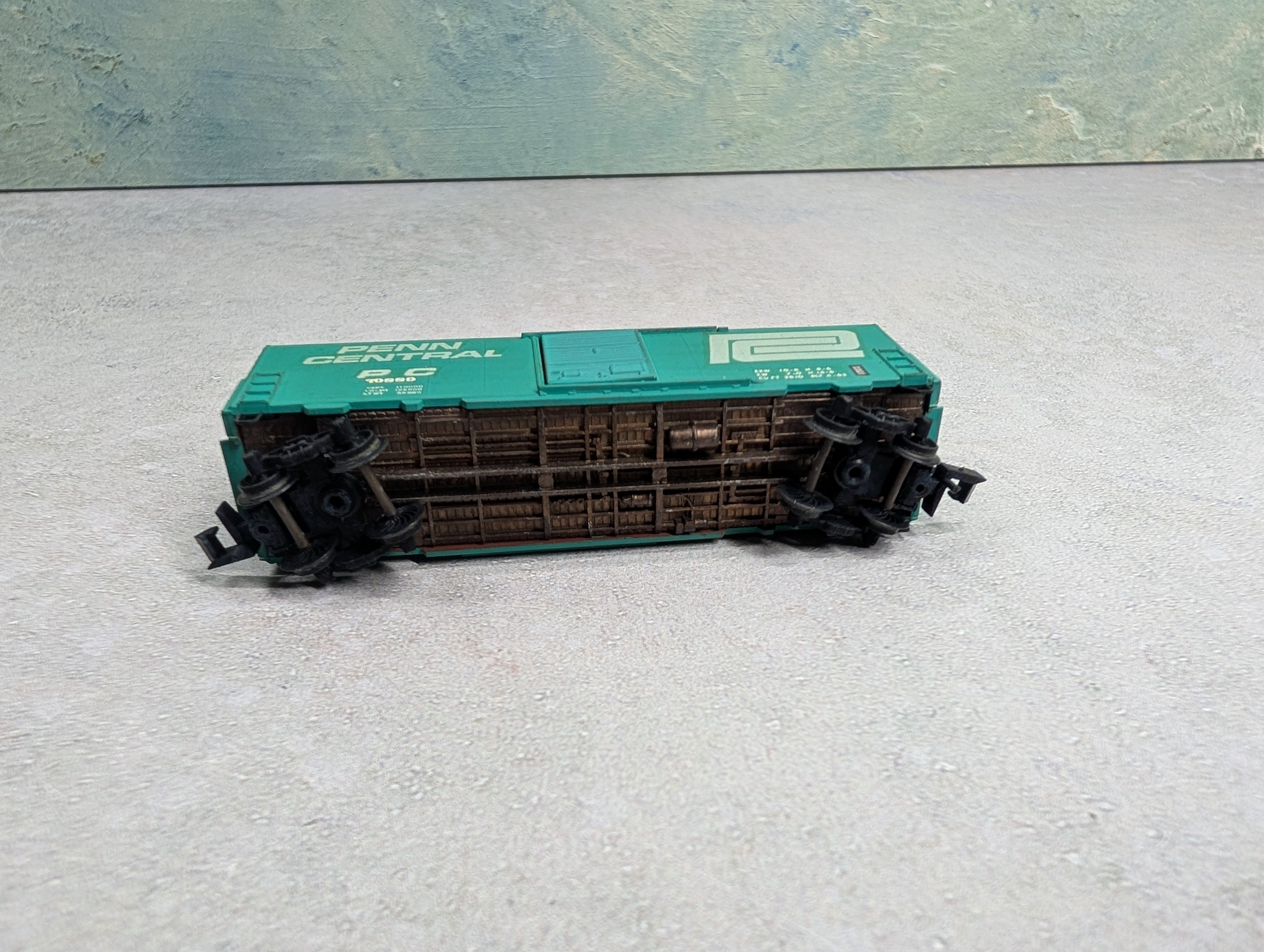 USED Kadee N Scale 40' Box Car Penn Central PC #70889 Decal