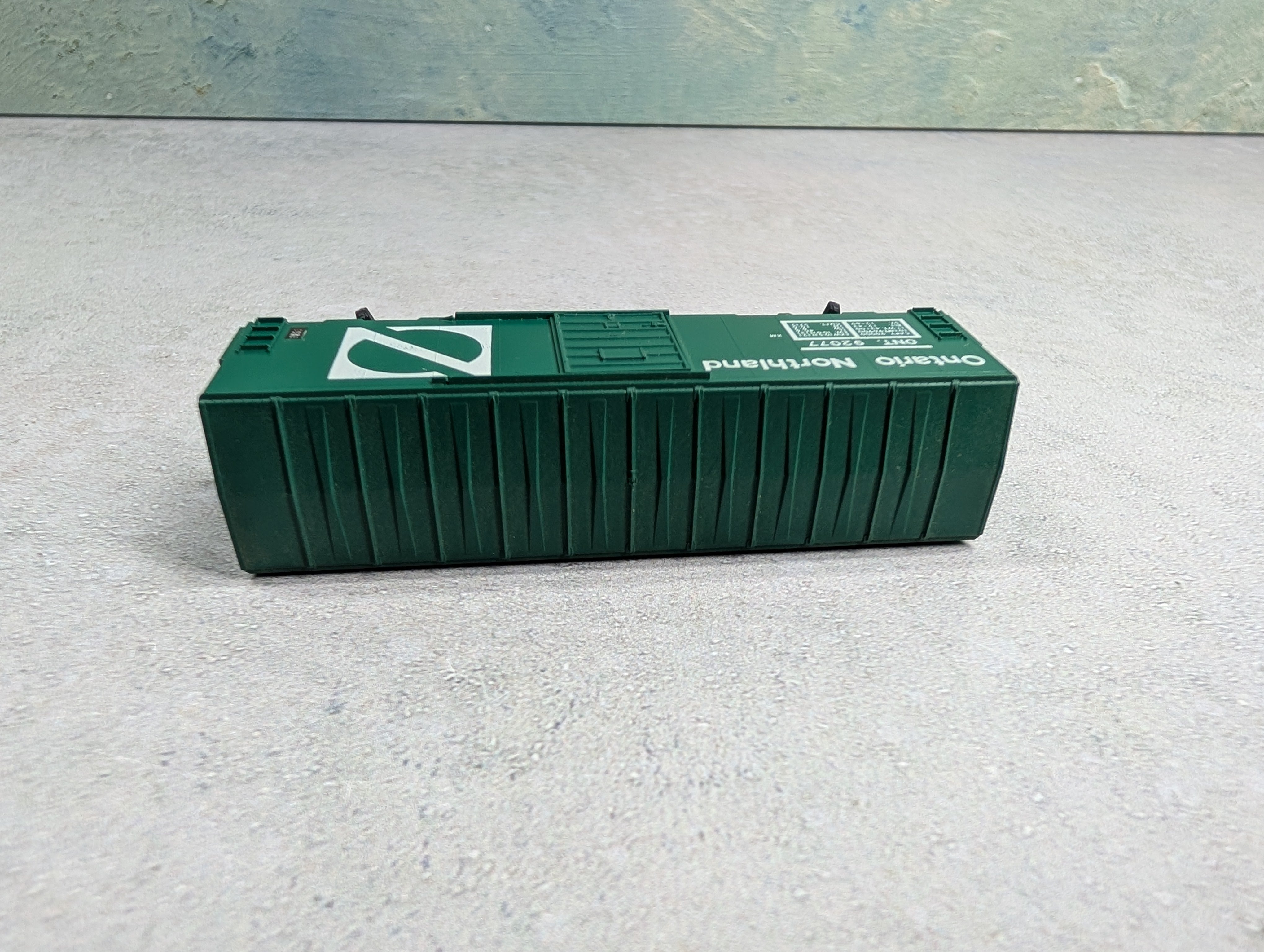 USED Kadee N Scale 40' Box Car Ontario Northland ONT #92077 Rapido Couplers