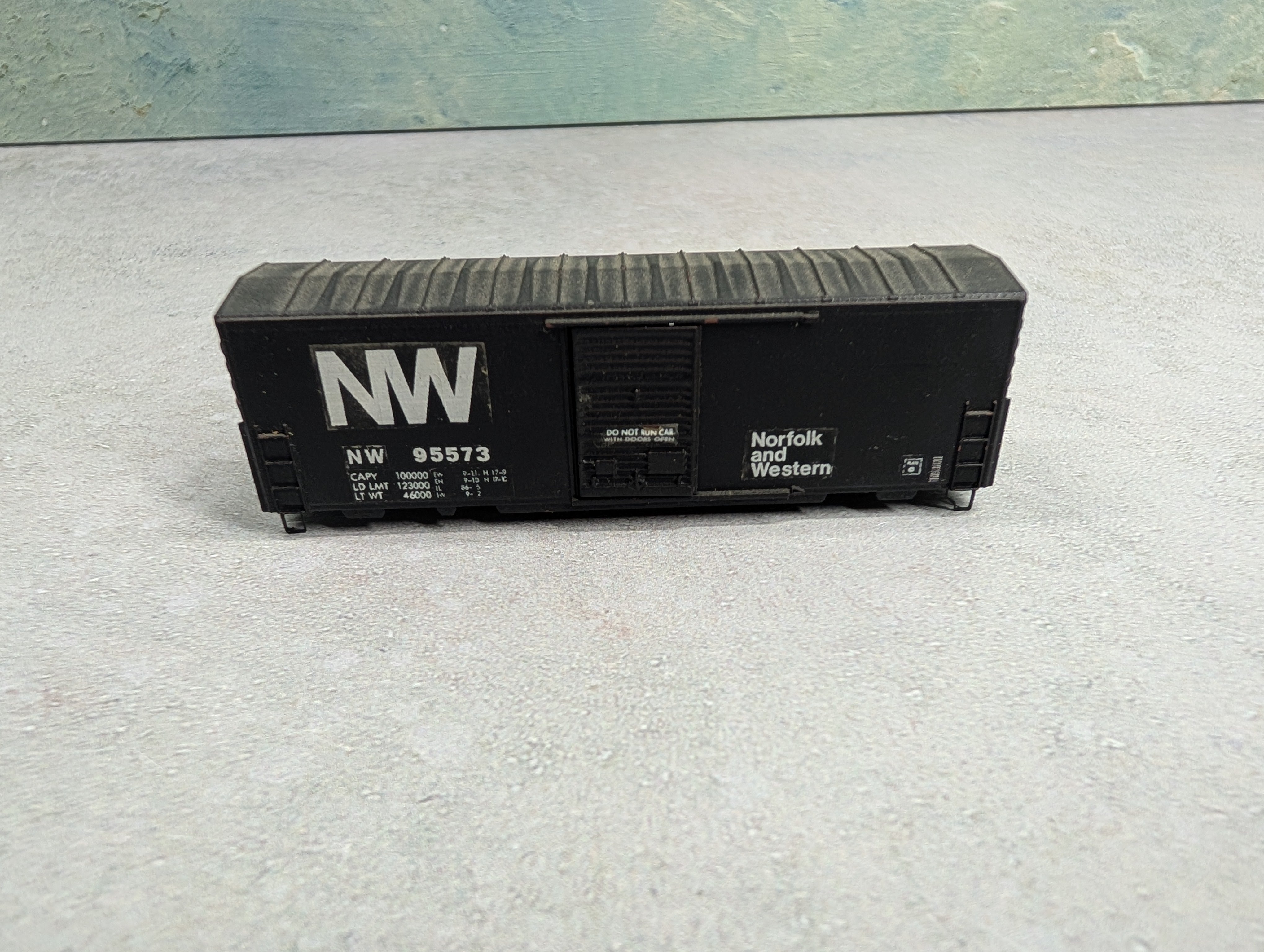 USED Kadee N Scale 40' Box Car Norfolk & Western NW #95573 Decal