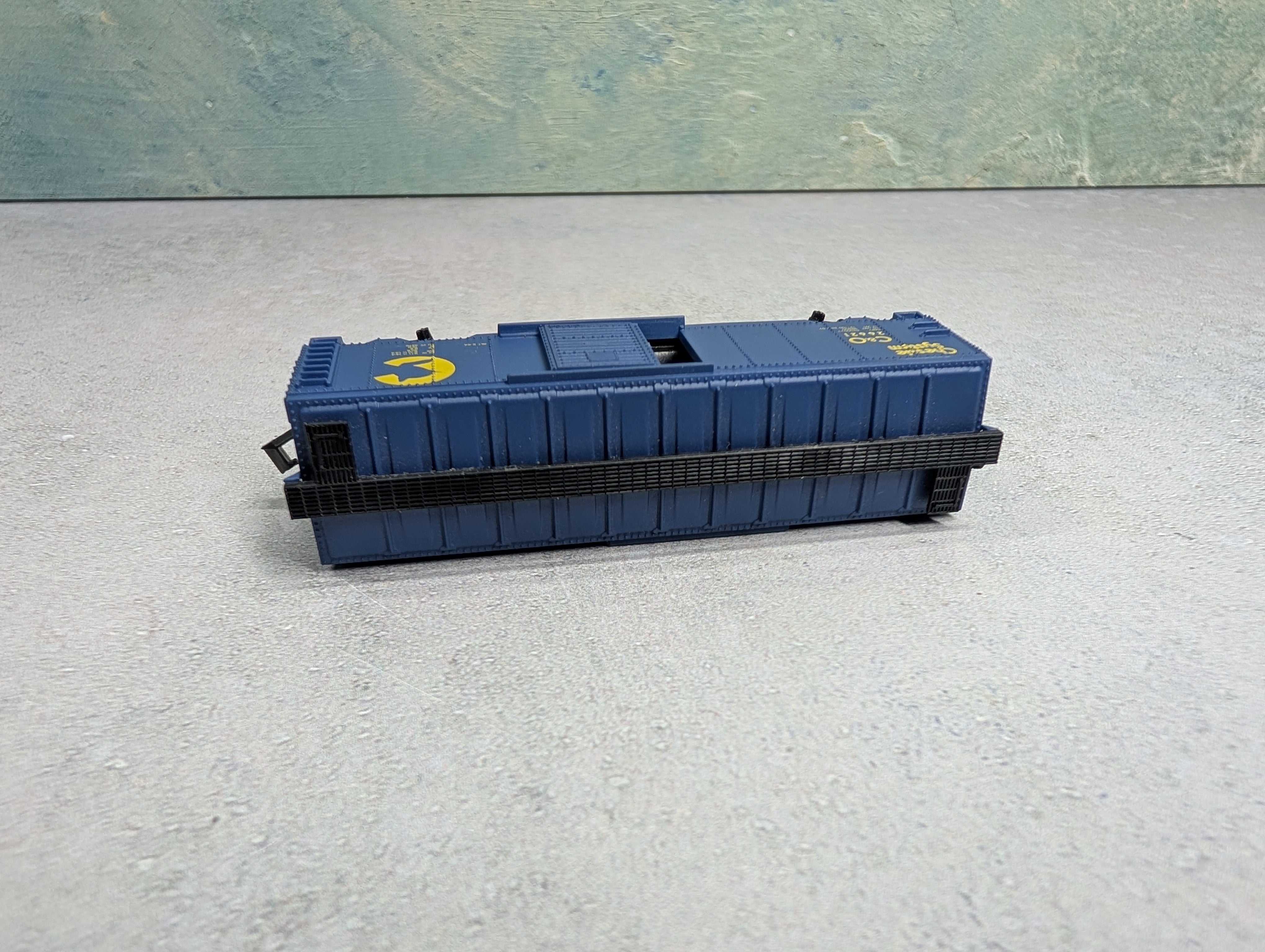 USED Life-Like N Scale 40' Box Car Chessie System C&O #26621