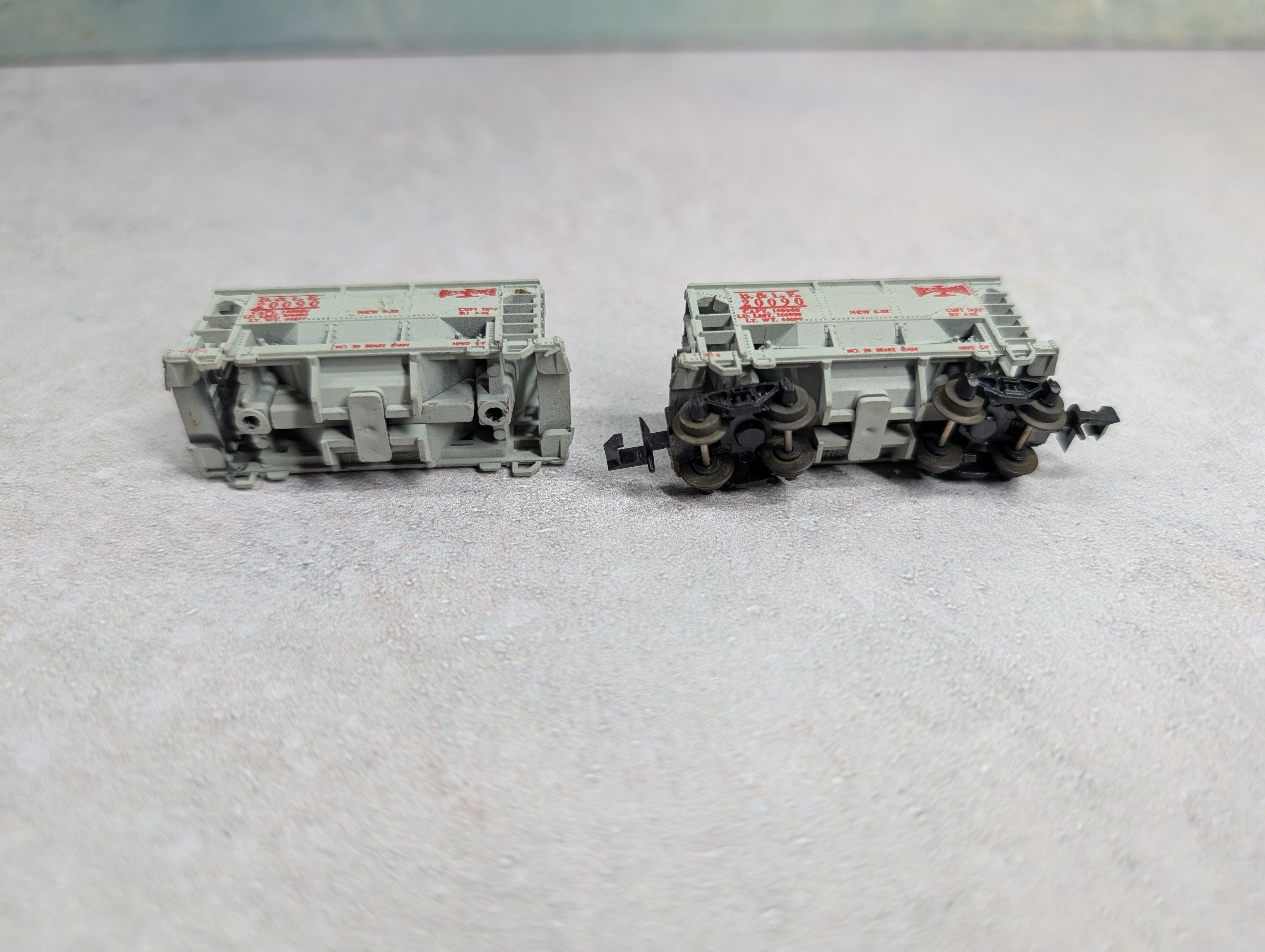 USED TRIX N Scale Ore Cars Bessemer and Lake Erie Railroad B&LE #20090 (2 pcs)