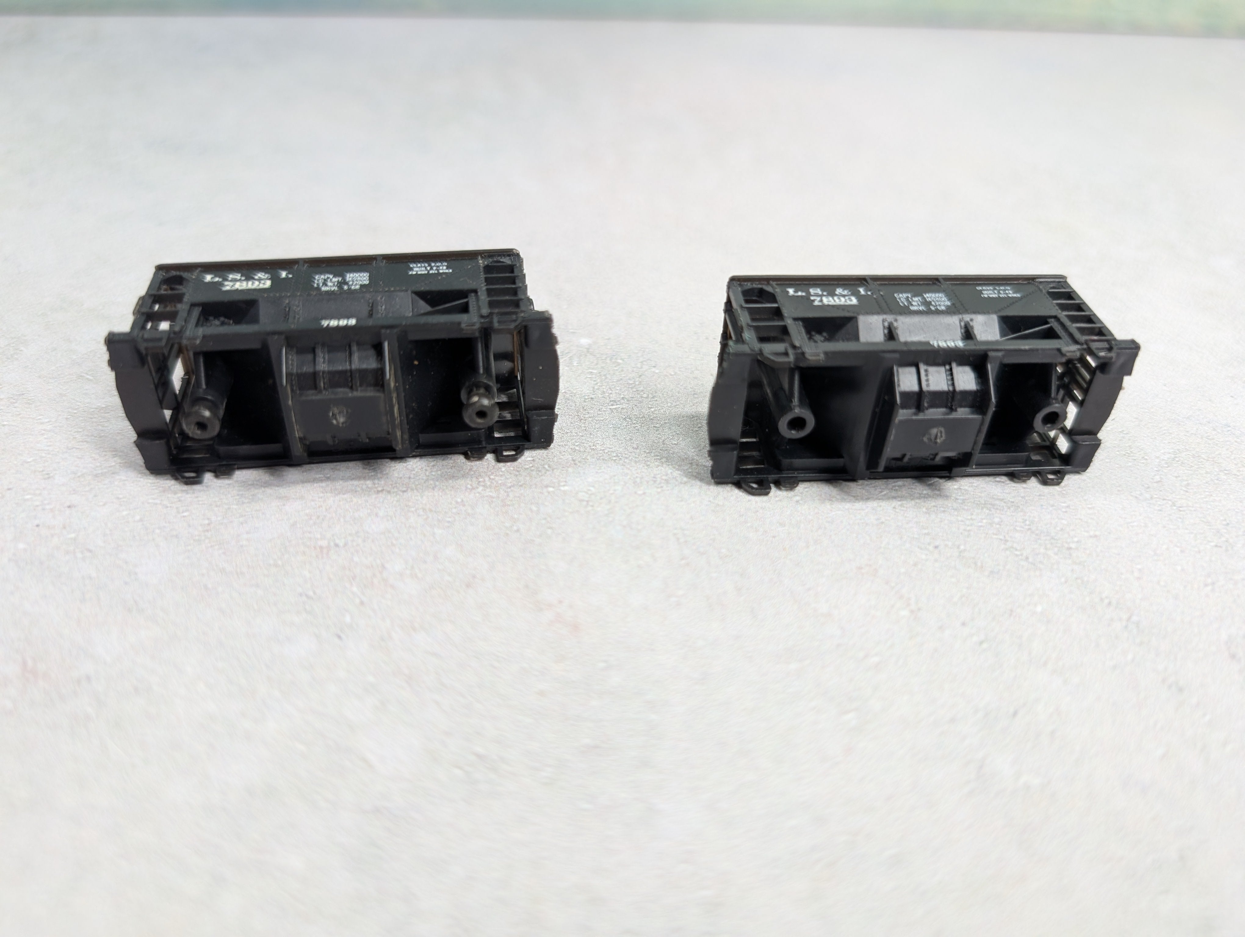USED Atlas N Scale Ore Cars Lake Superior and Ishpeming Railroad LS&I #7893 w/ Load (2 pcs)